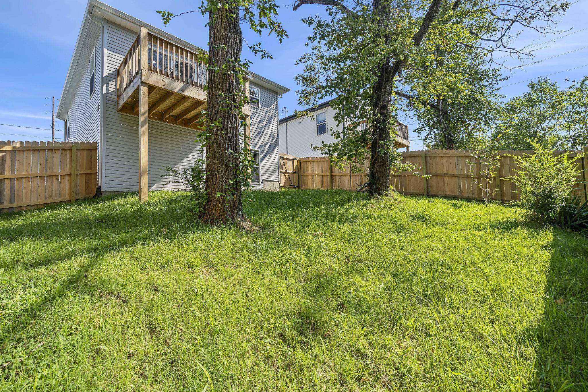 Branson, MO 65616,306 W College ST