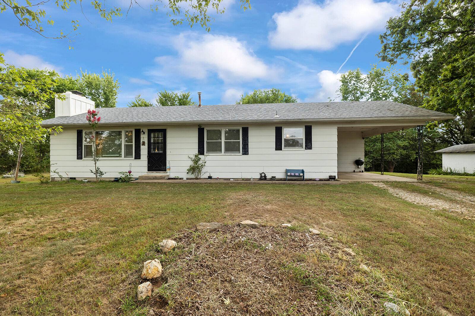 Ava, MO 65608,16086 State Hwy 76