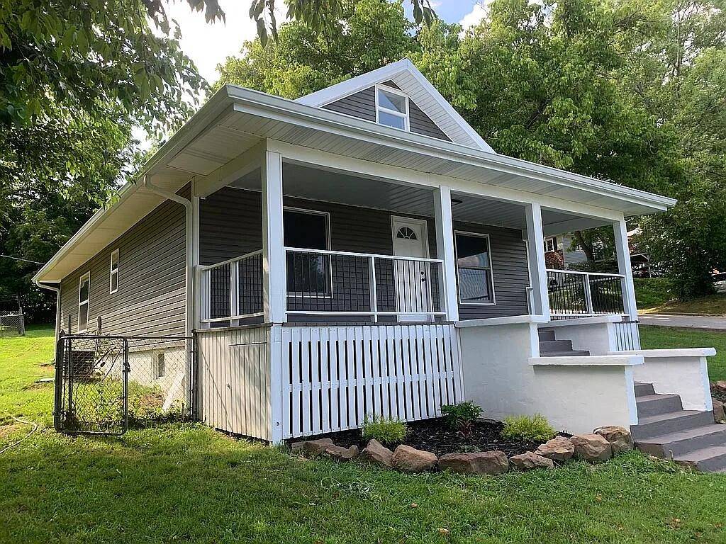 Cassville, MO 65625,106 Mountain St ST