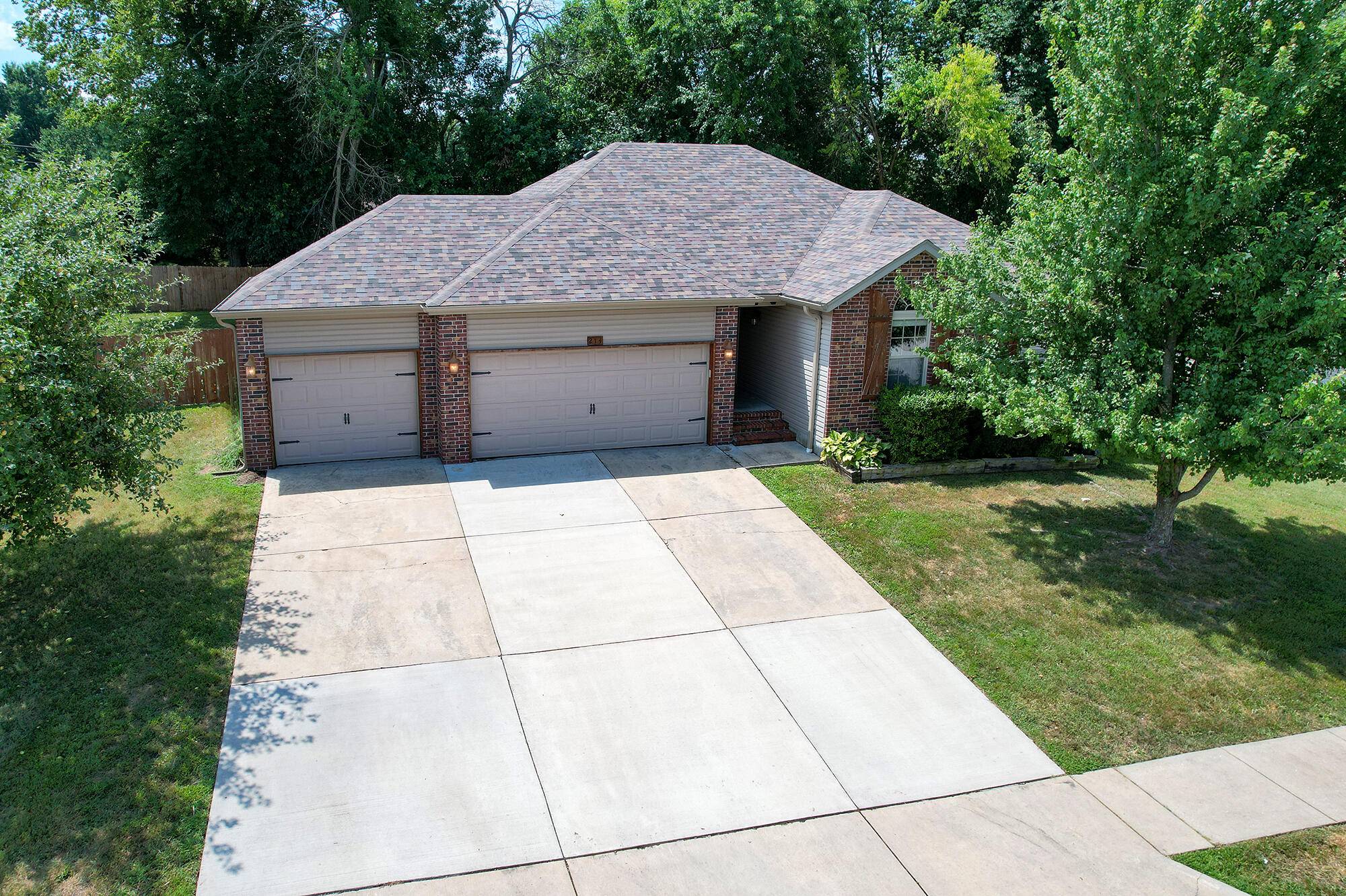 Republic, MO 65738,214 E Lapis ST