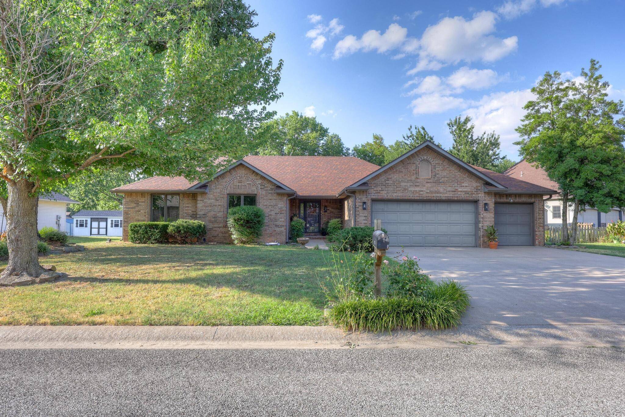 Carthage, MO 64836,925 Gene Taylor DR
