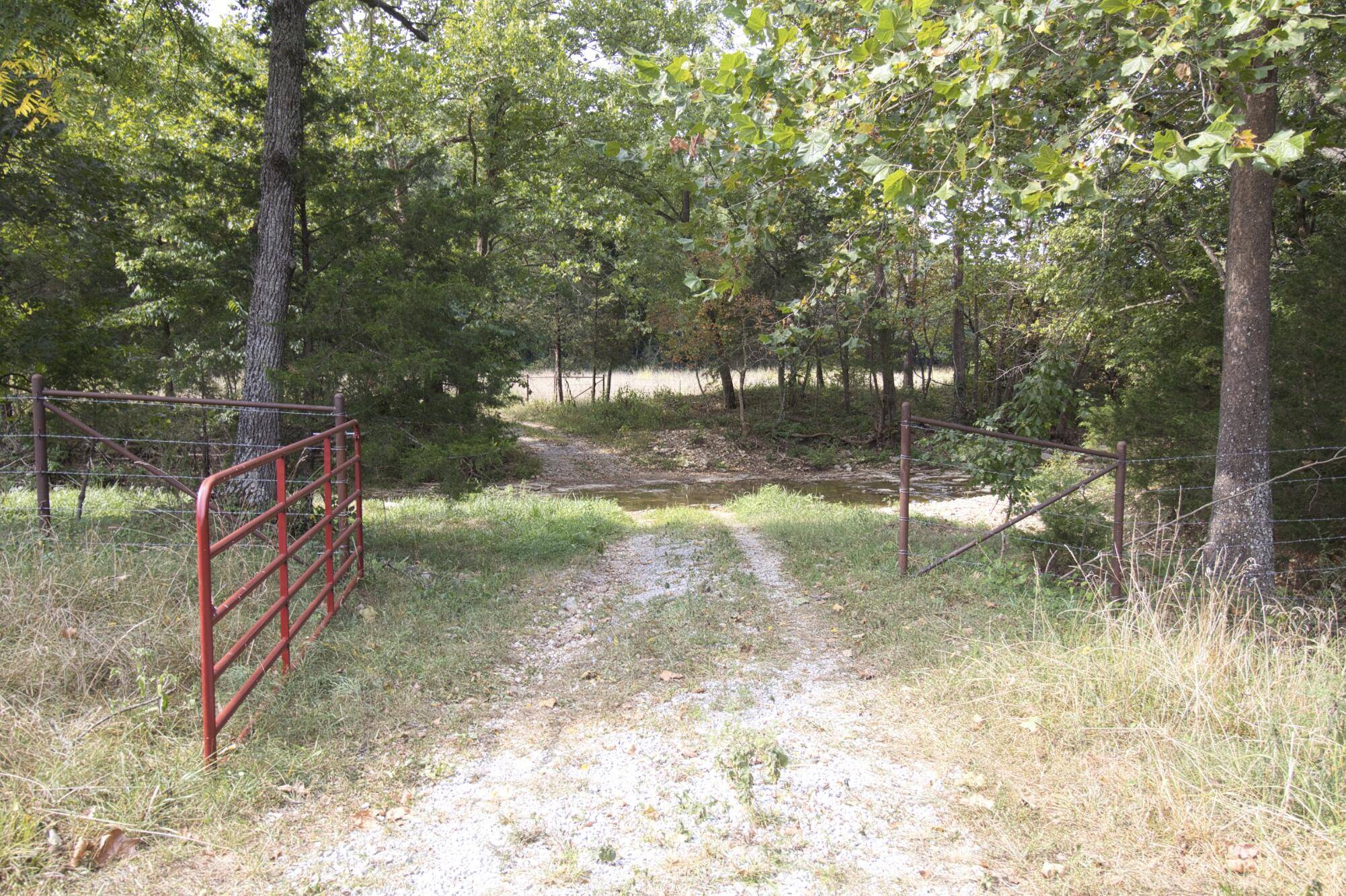 Squires, MO 65755,Tract 3b Route 4