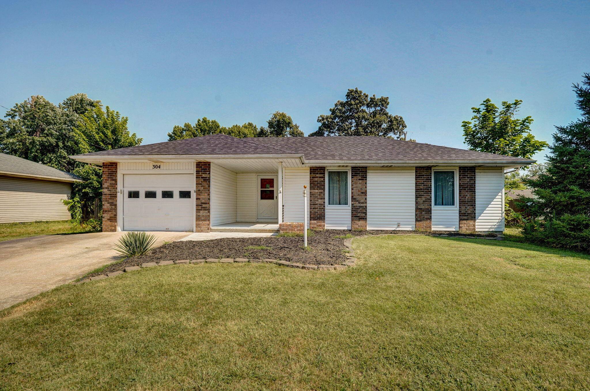 Rogersville, MO 65742,304 Barnard AVE