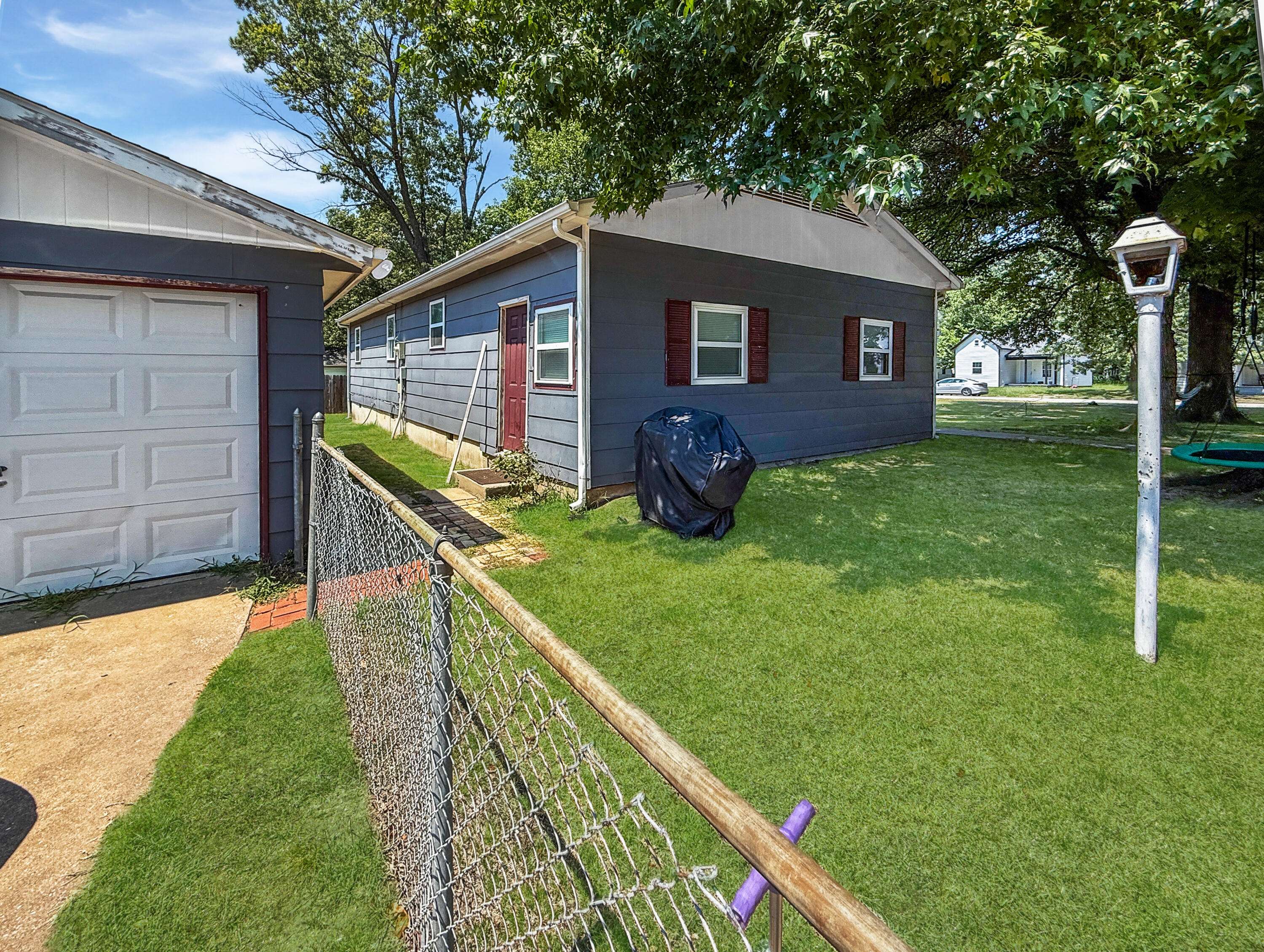 Webb City, MO 64870,1202 W Austin ST