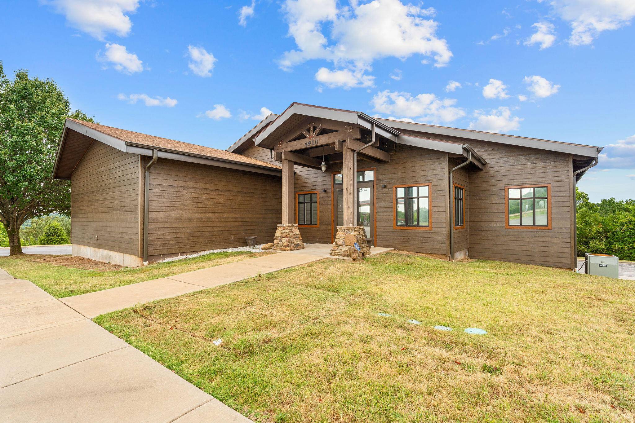 Walnut Shade, MO 65771,4910 Us Highway 65