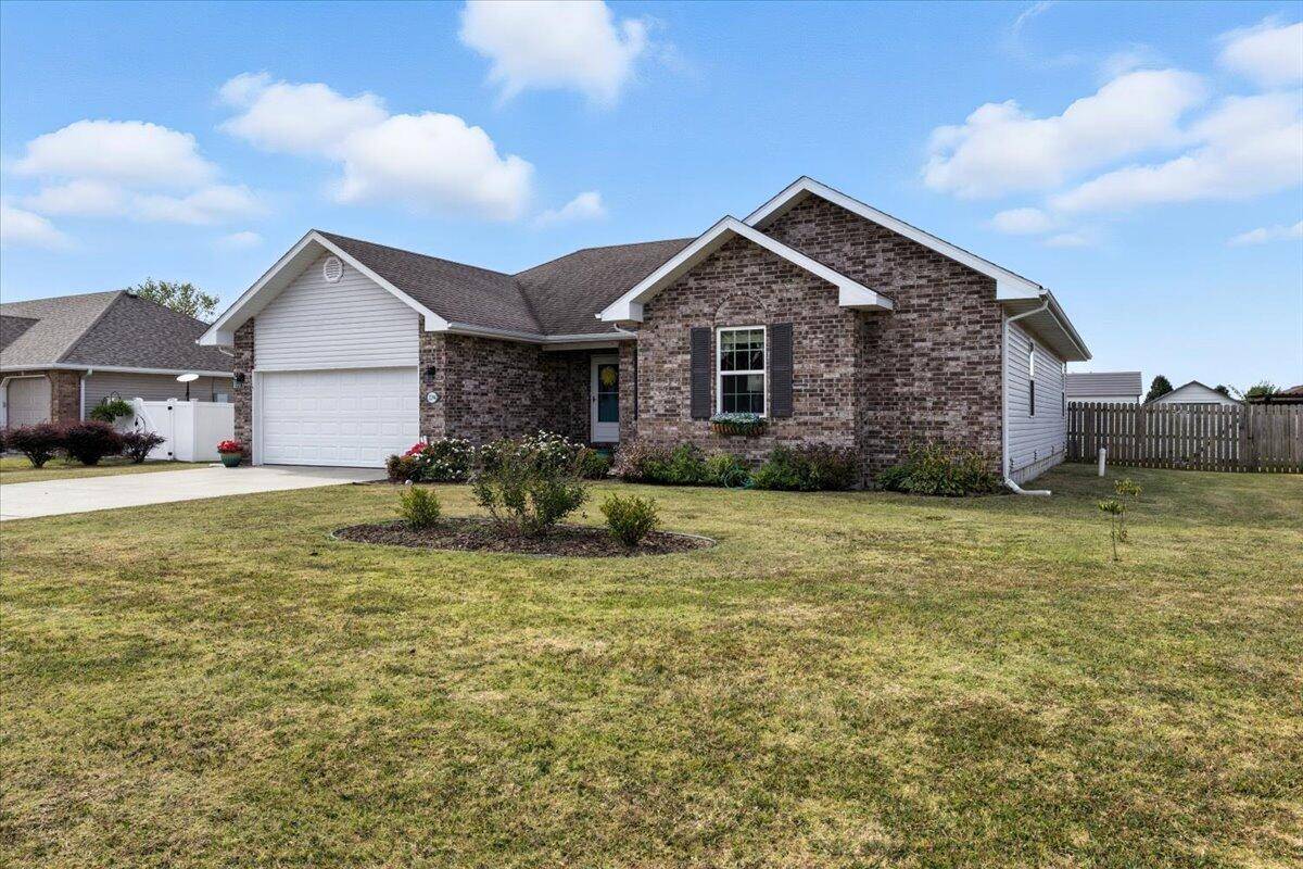 Bolivar, MO 65613,1294 E 478th RD