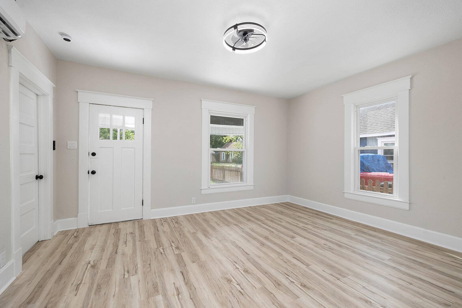 Springfield, MO 65802,905 N Eagle AVE