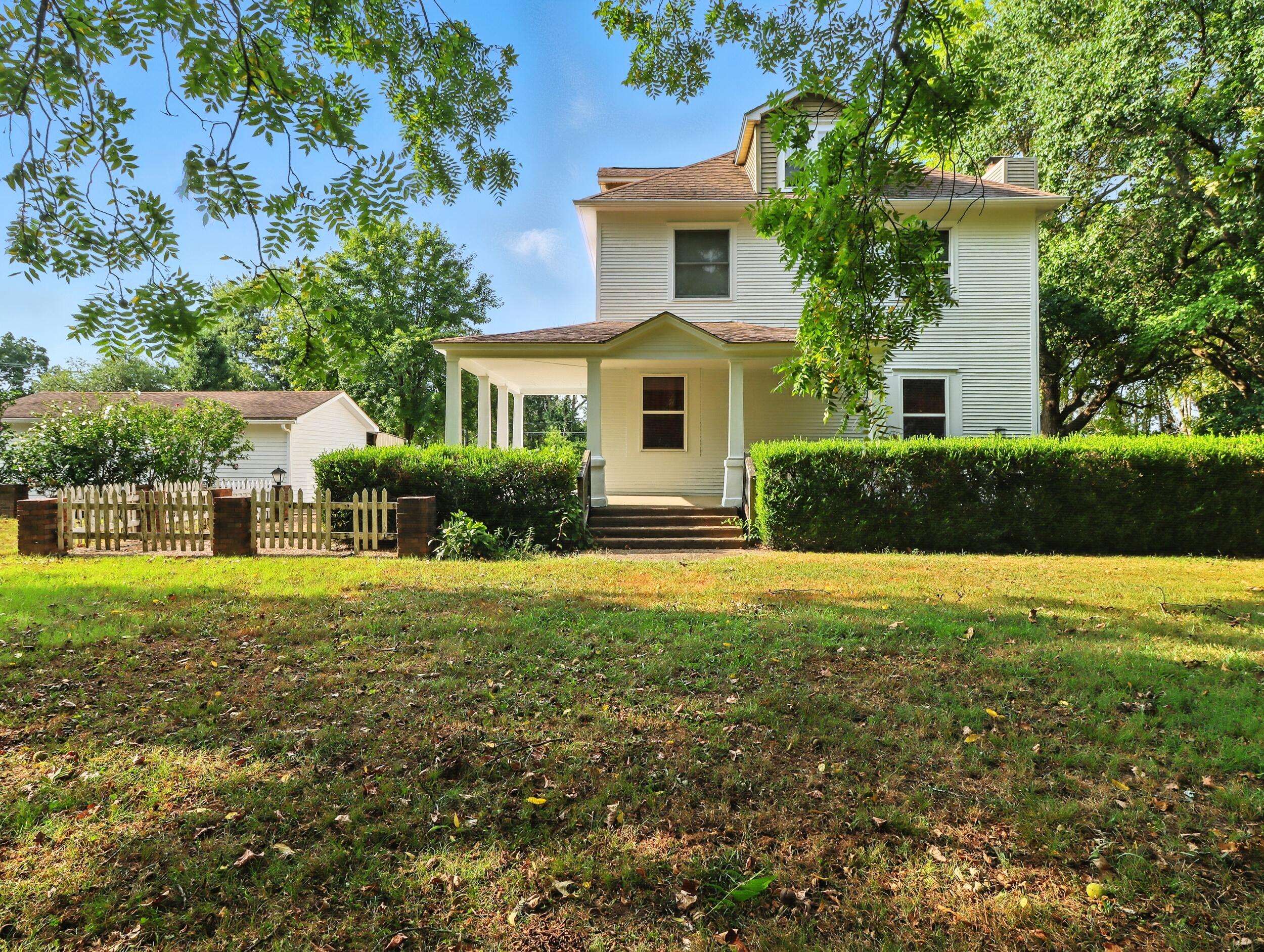 West Plains, MO 65775,2204 Gleghorn ST