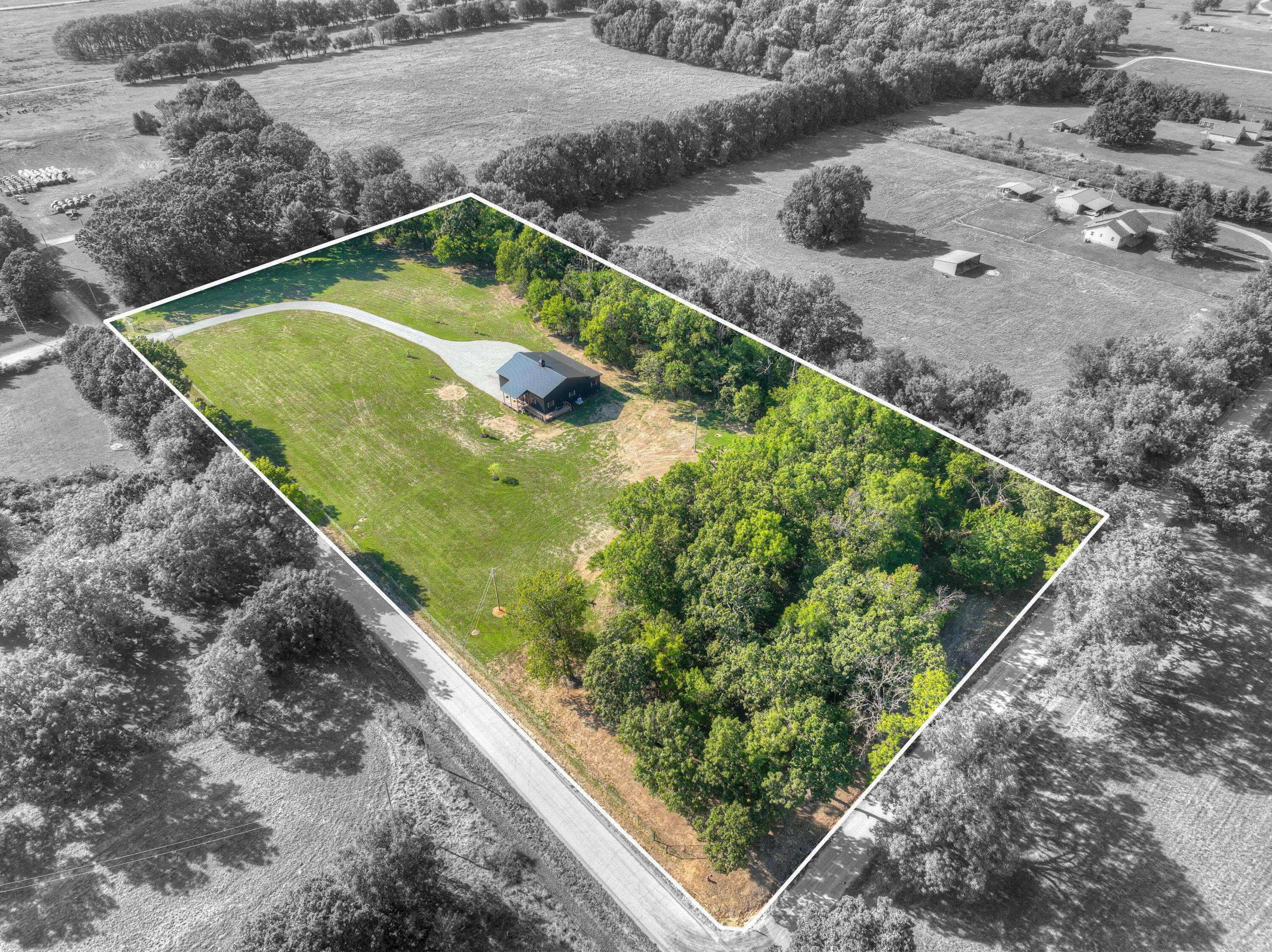 Neosho, MO 64850,7402 Holly Road