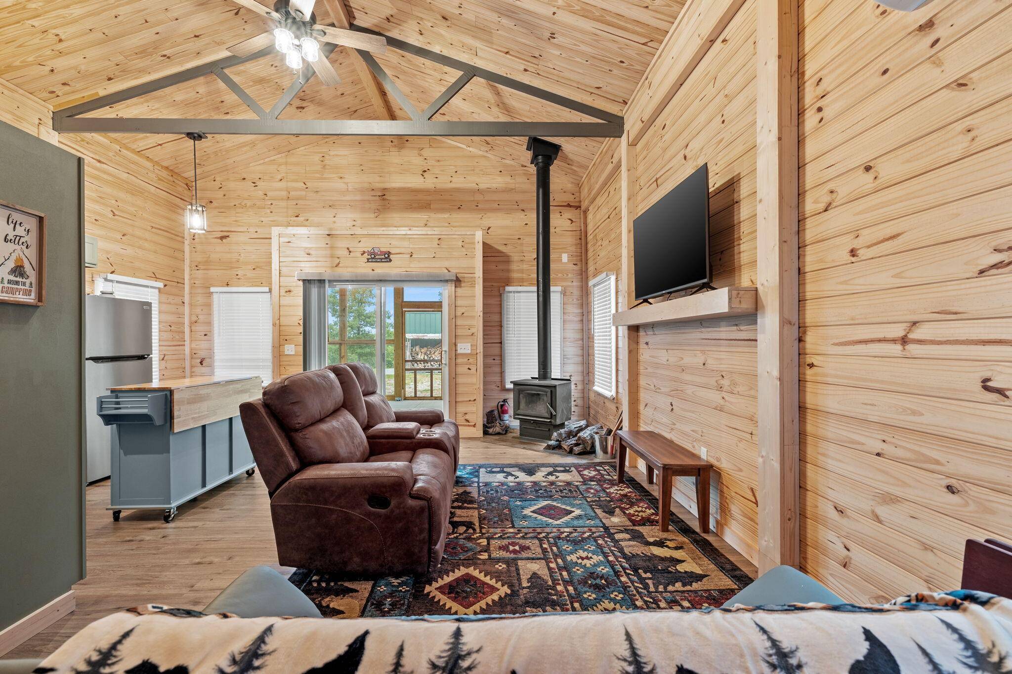 Ava, MO 65608,11571 Co RD #76-211