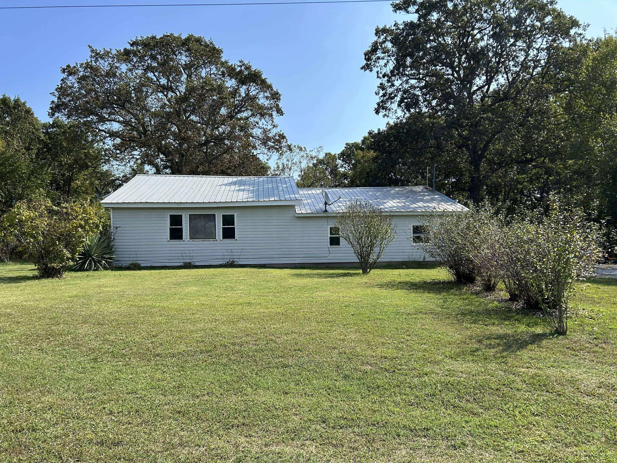 Ava, MO 65608,22094 State Highway P