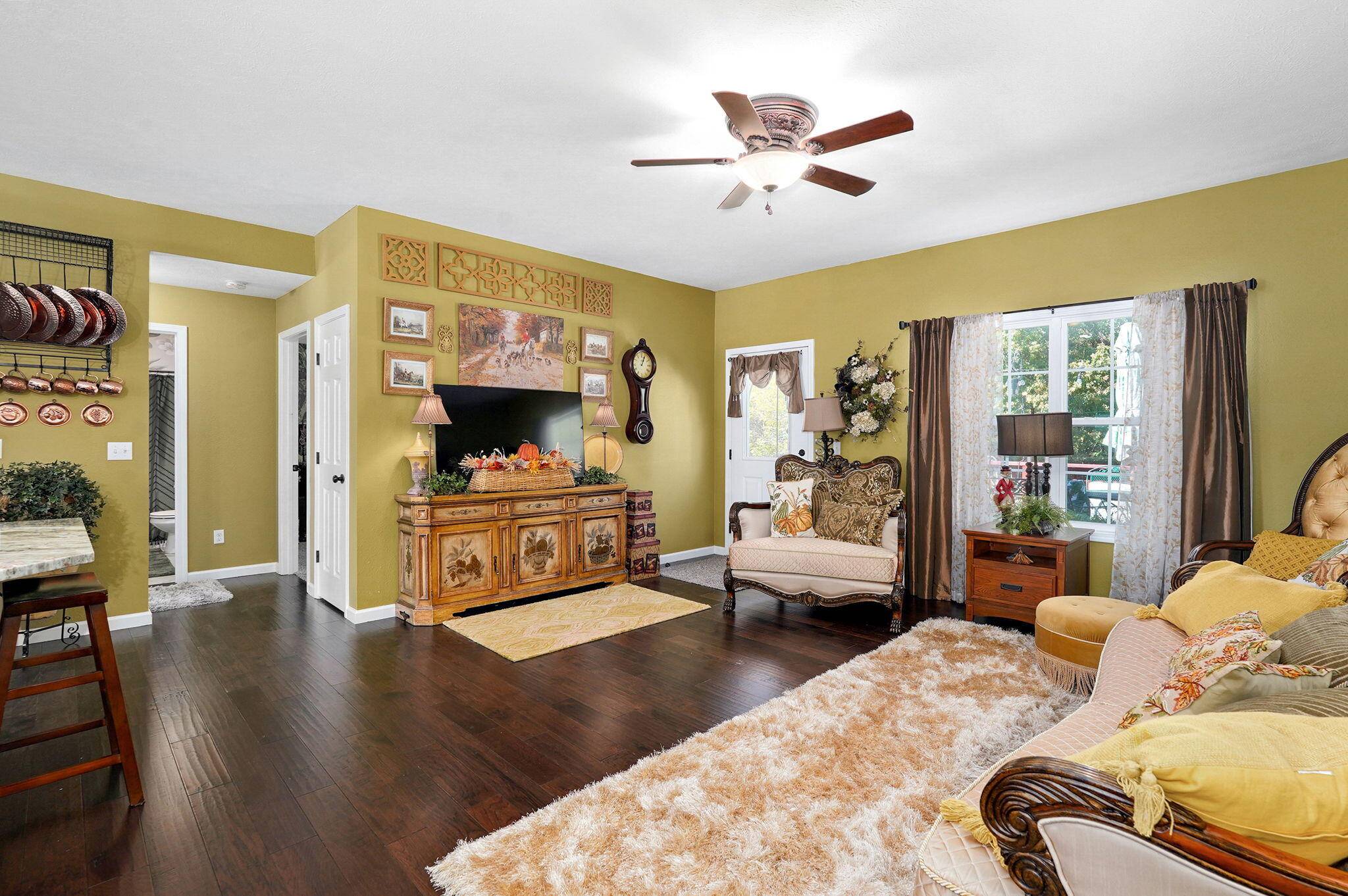 Mt Vernon, MO 65712,1236 Robins Nest Hill