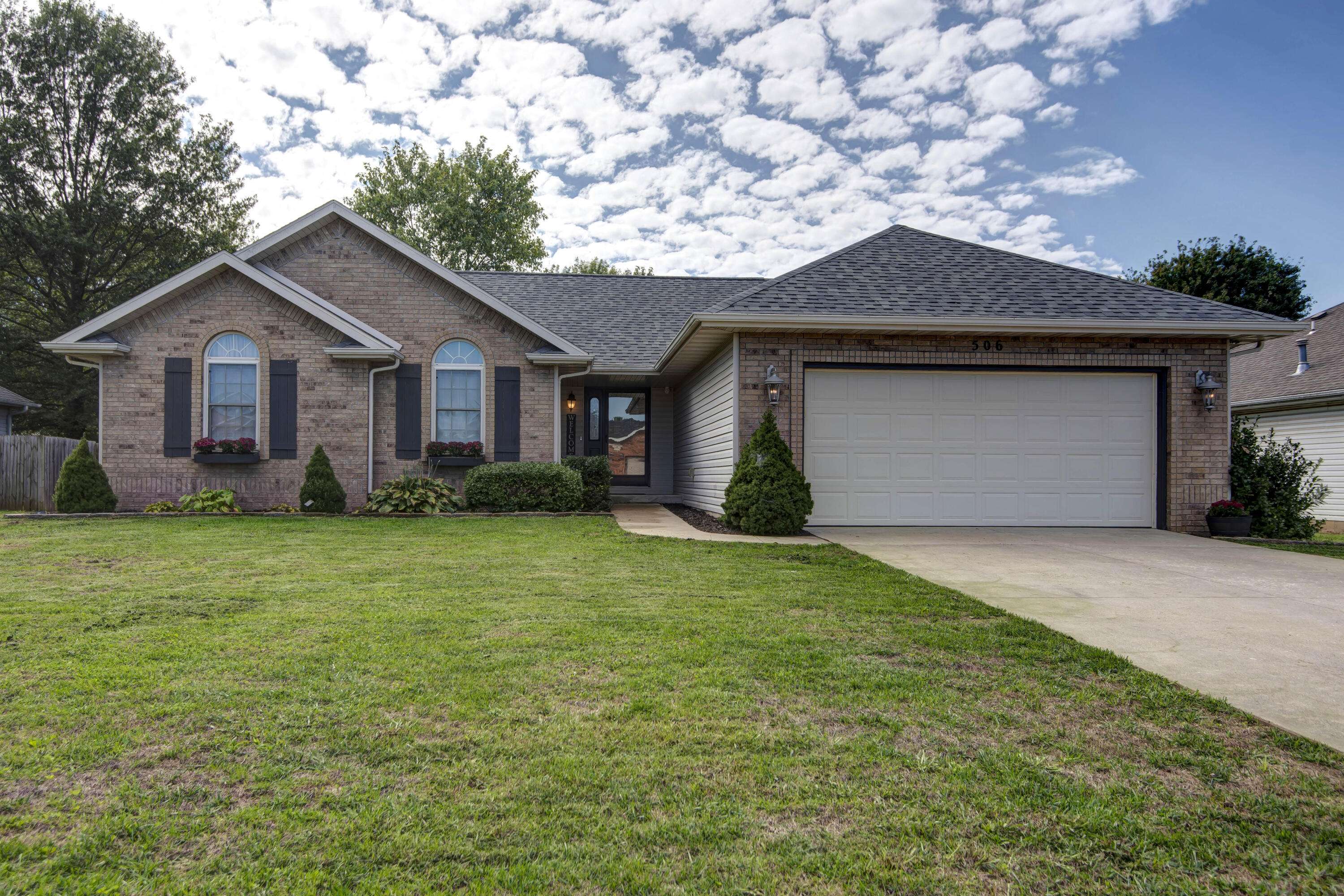 Willard, MO 65781,506 Cedar LN