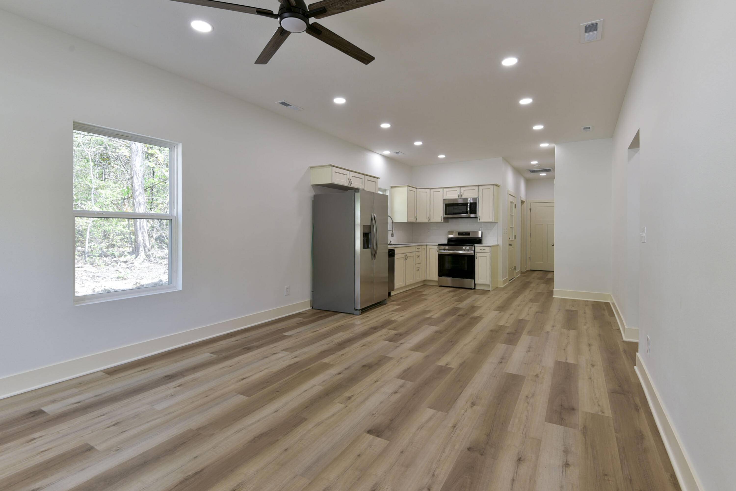 Merriam Woods, MO 65740,4058 Red Oak RD