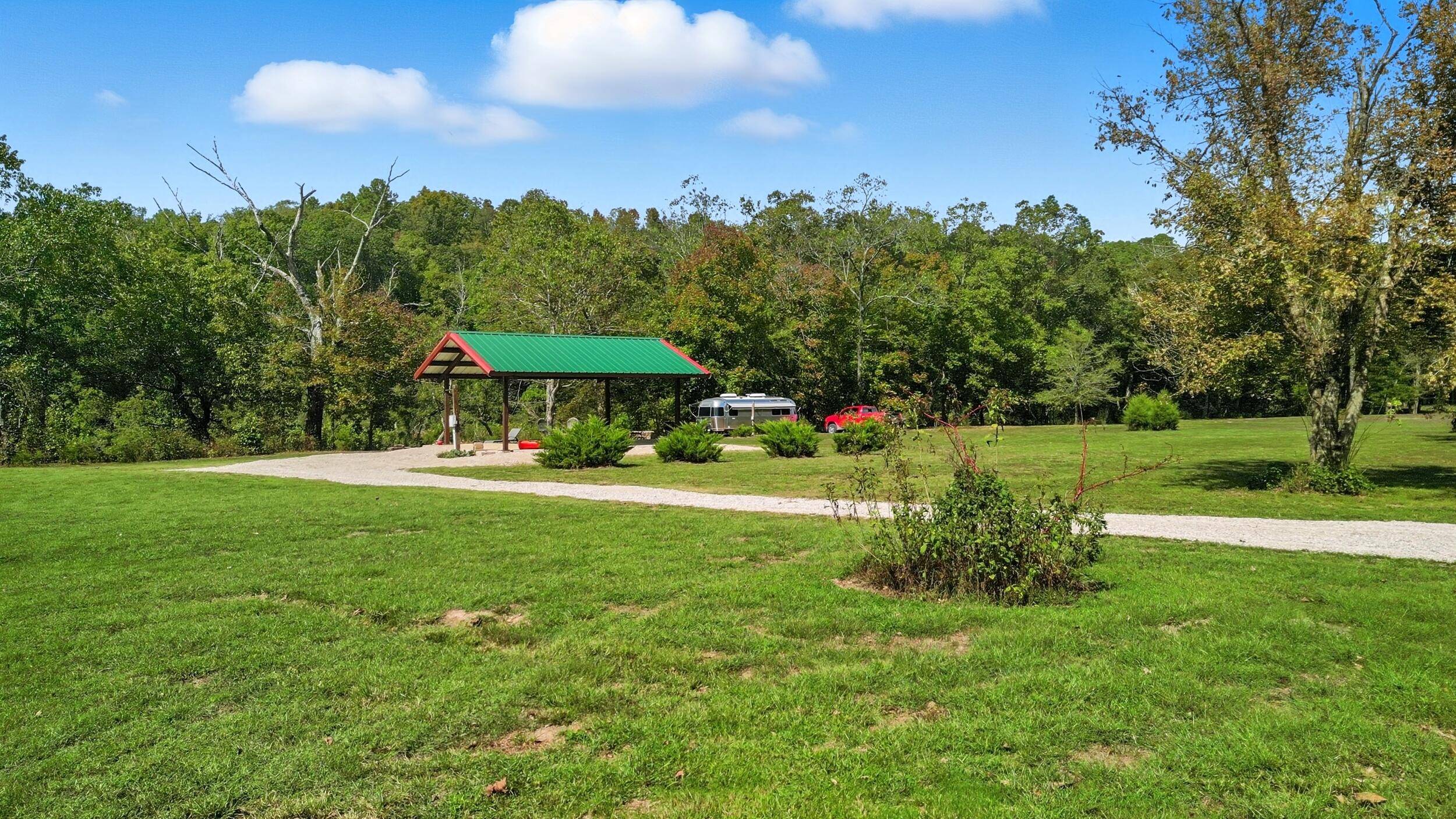 Dora, MO 65637,000 Blue Ribbon Landing