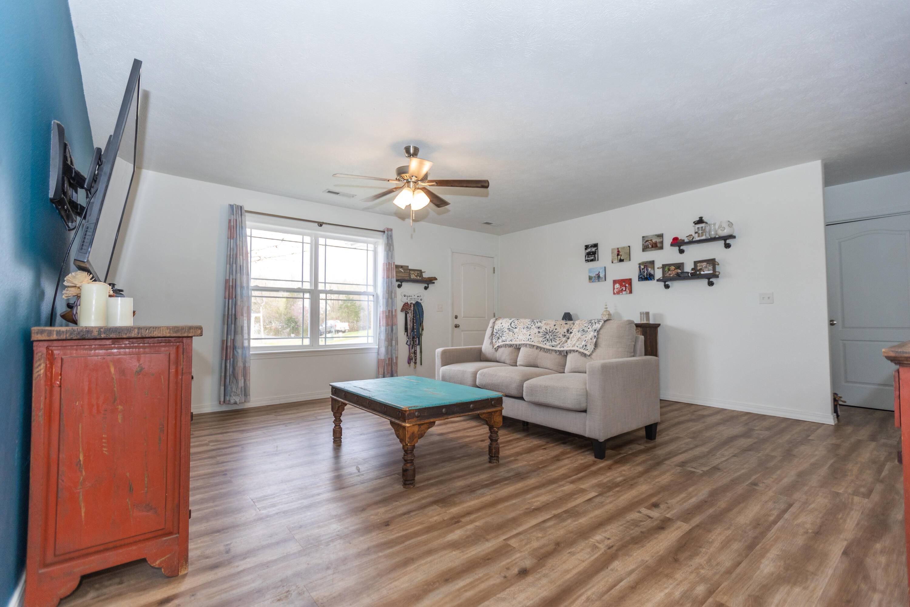 Reeds Spring, MO 65737,89 Romans RD