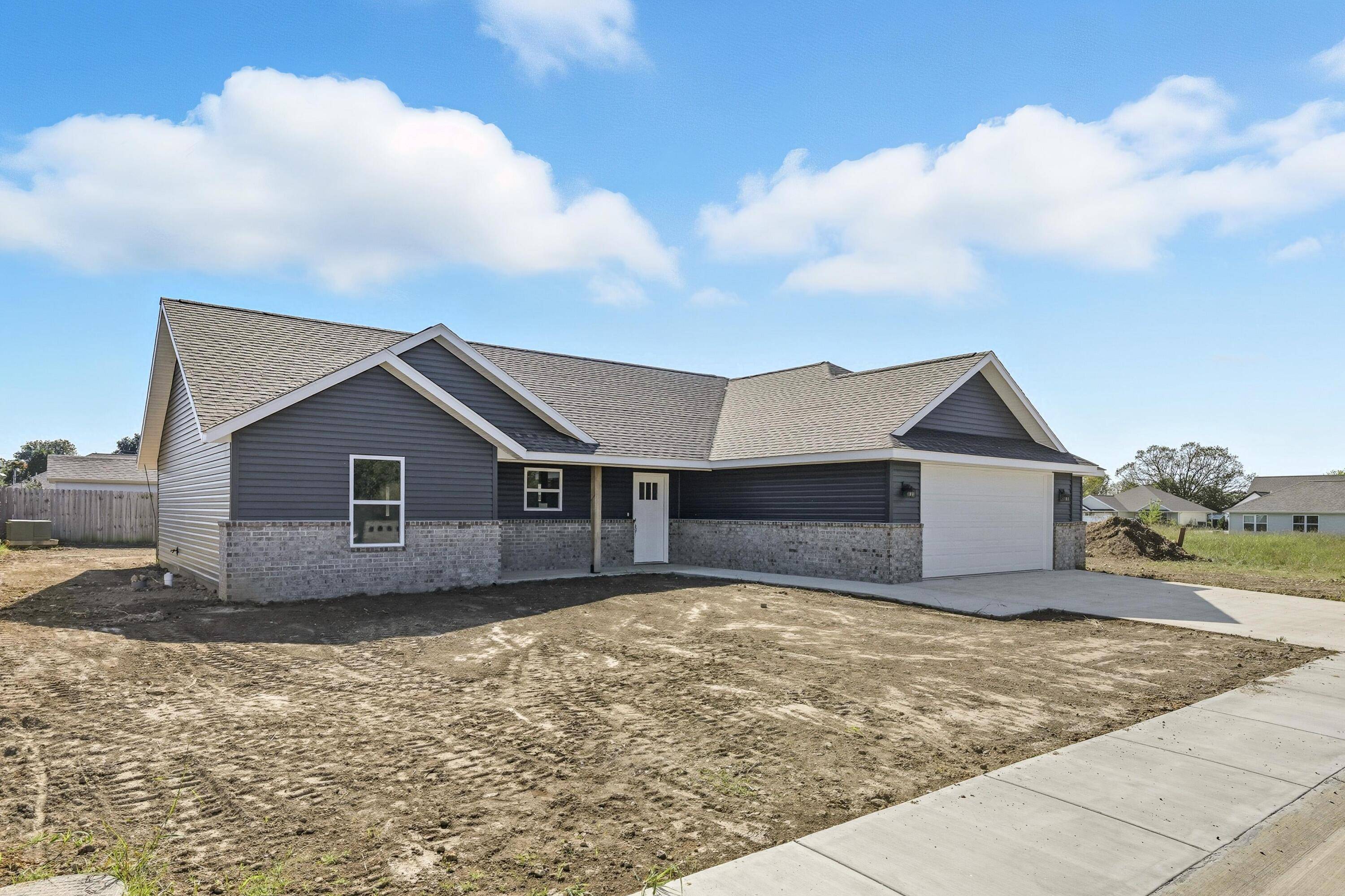 Neosho, MO 64850,13581 Patti Lane