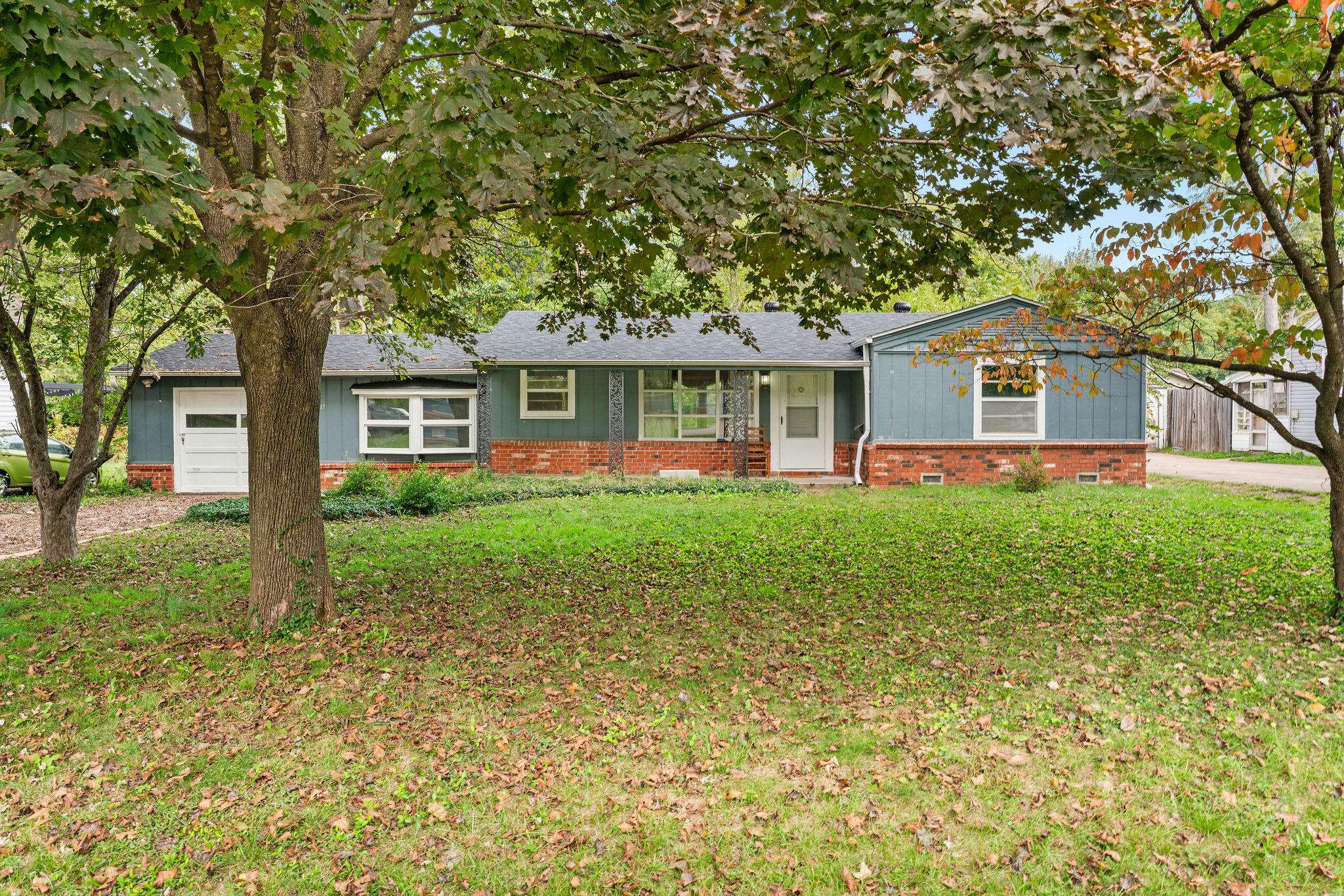 Springfield, MO 65804,2347 E Kirkwood ST