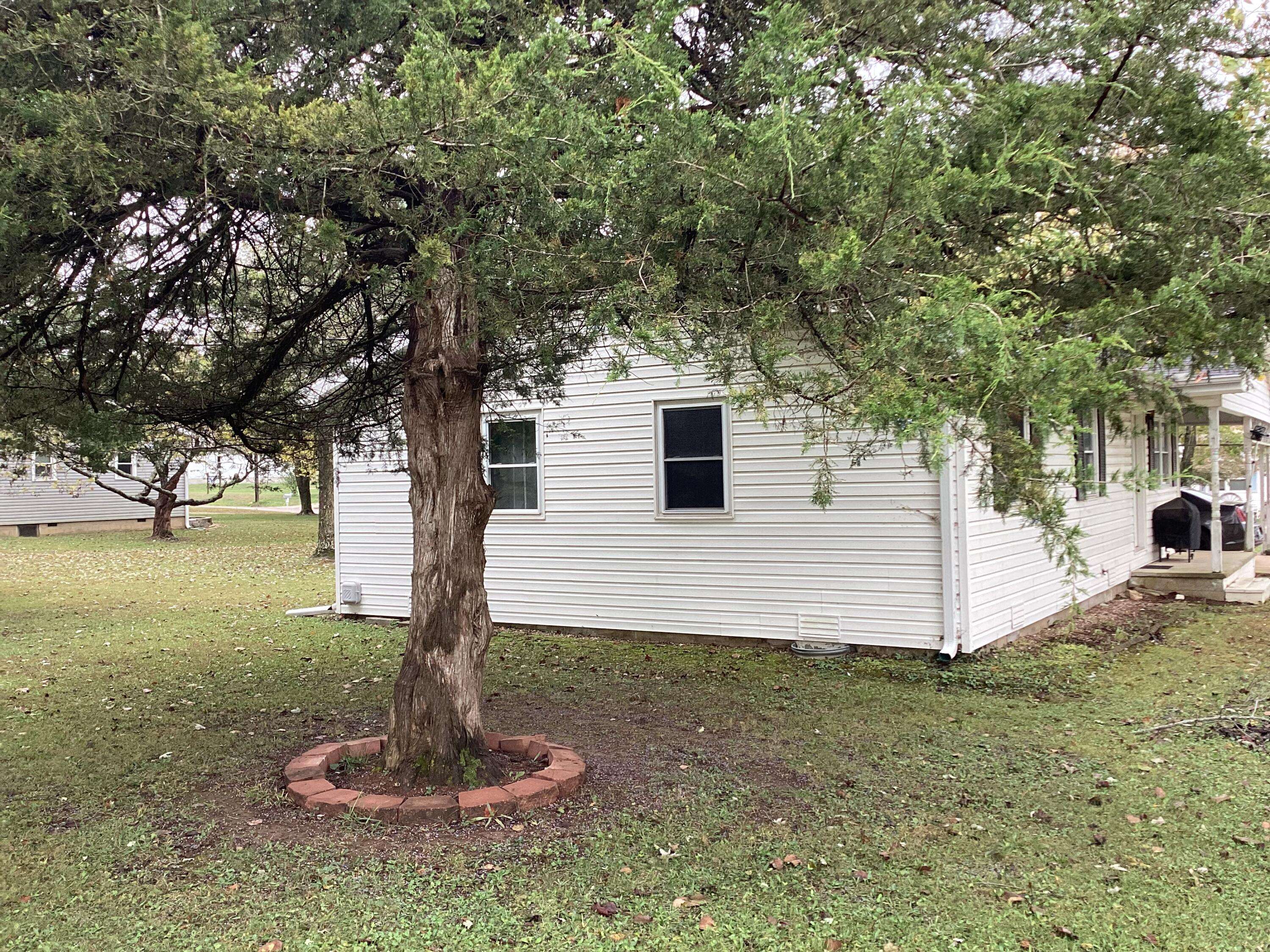 Mountain Grove, MO 65711,400 E Clouse ST