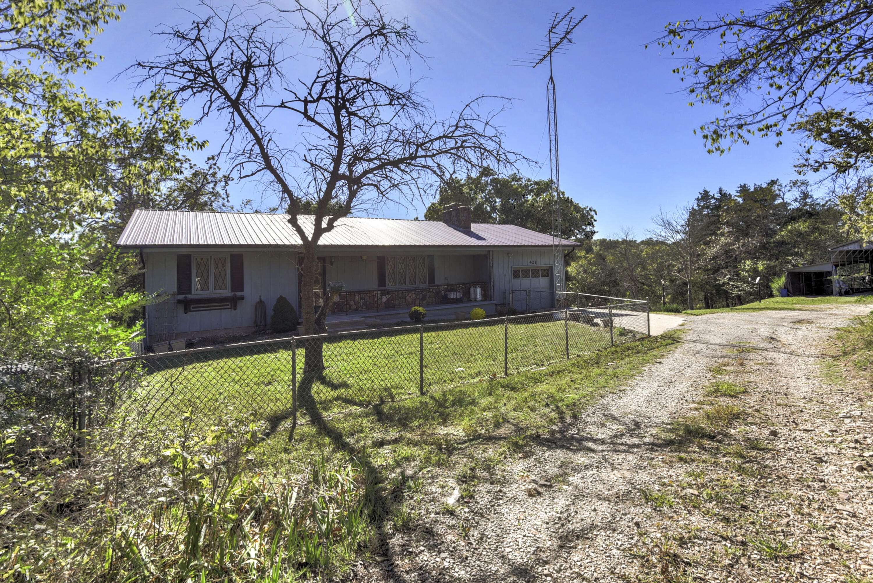 Kirbyville, MO 65679,421 Newport DR