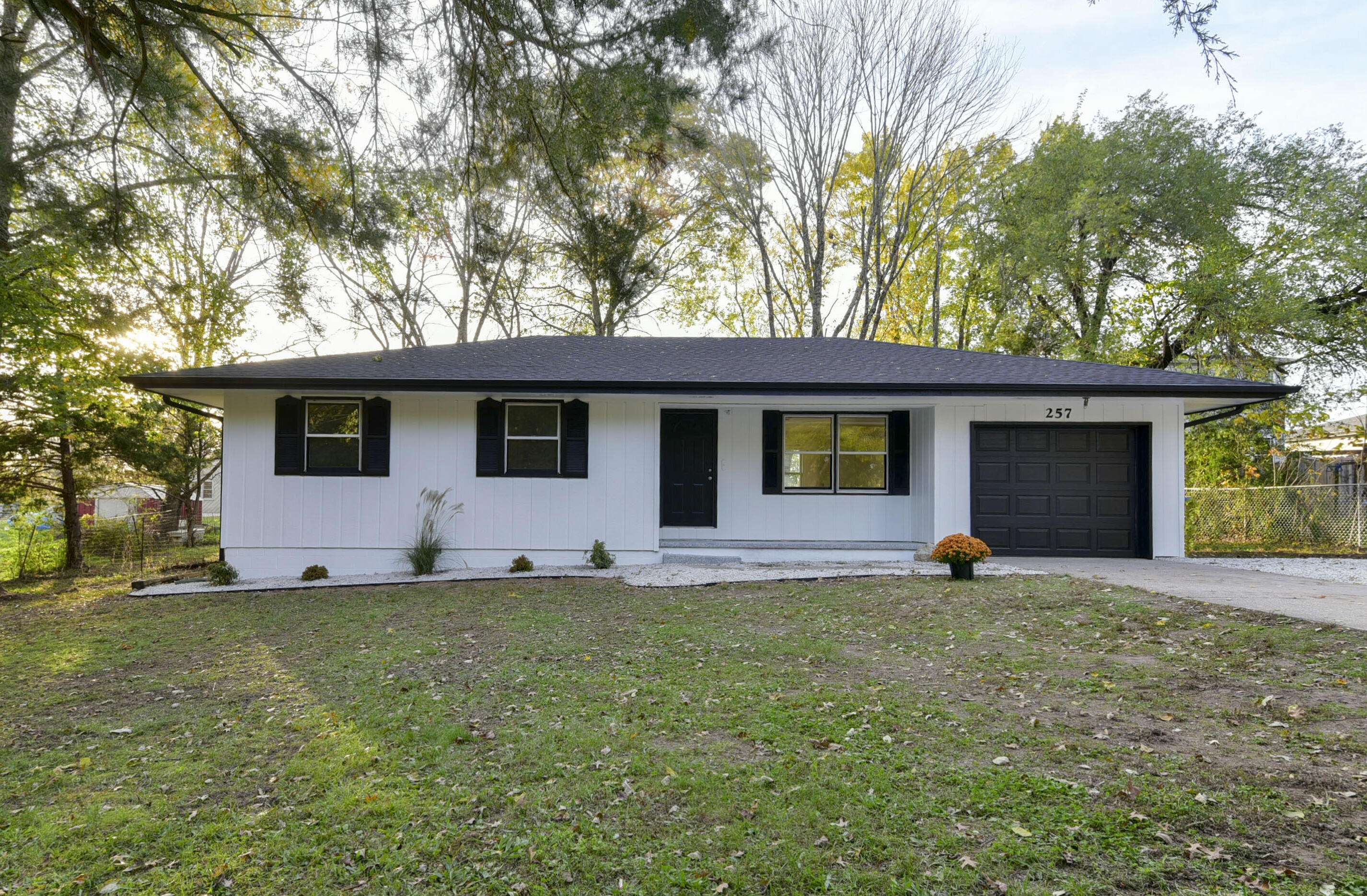 Hollister, MO 65672,257 Knox AVE