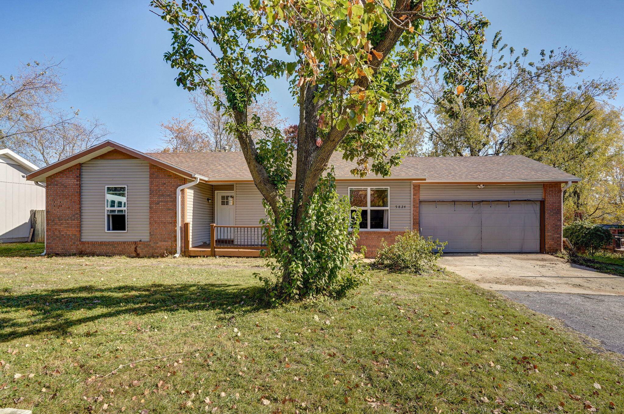 Battlefield, MO 65619,5824 S Iris LN