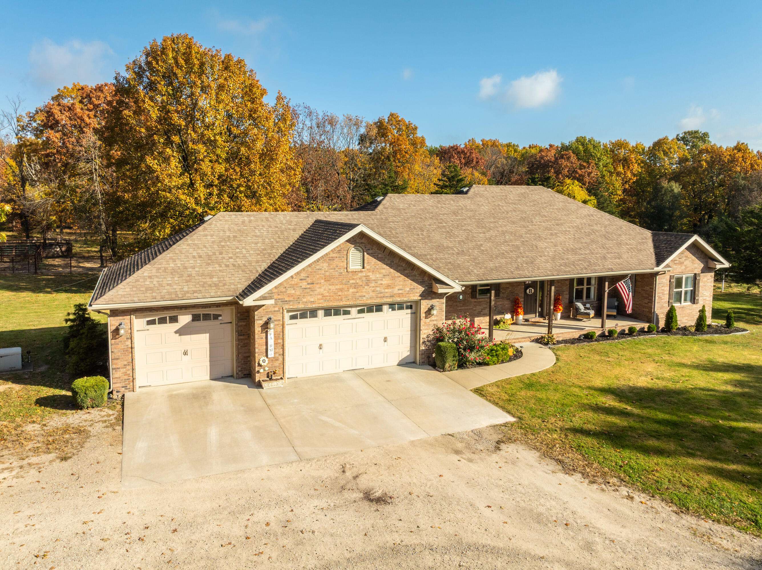 Aurora, MO 65605,19476 Highway Zz