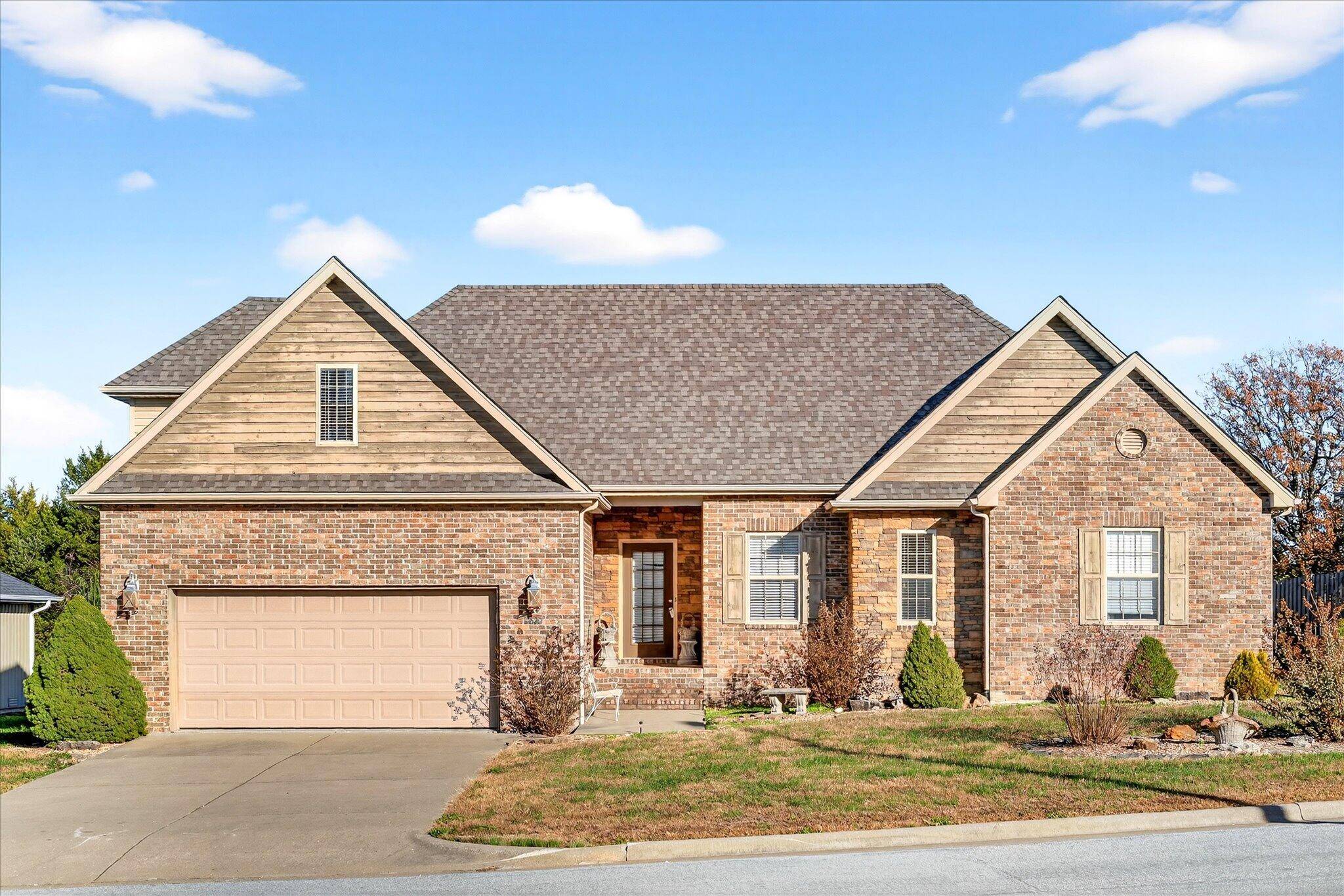 Fair Grove, MO 65648,620 S Magen ST