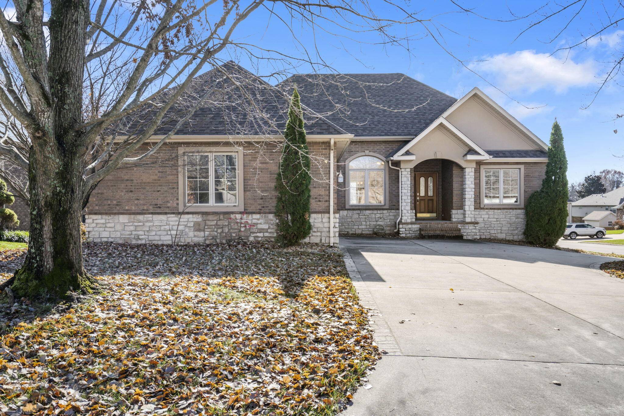 Battlefield, MO 65619,3810 W Randall