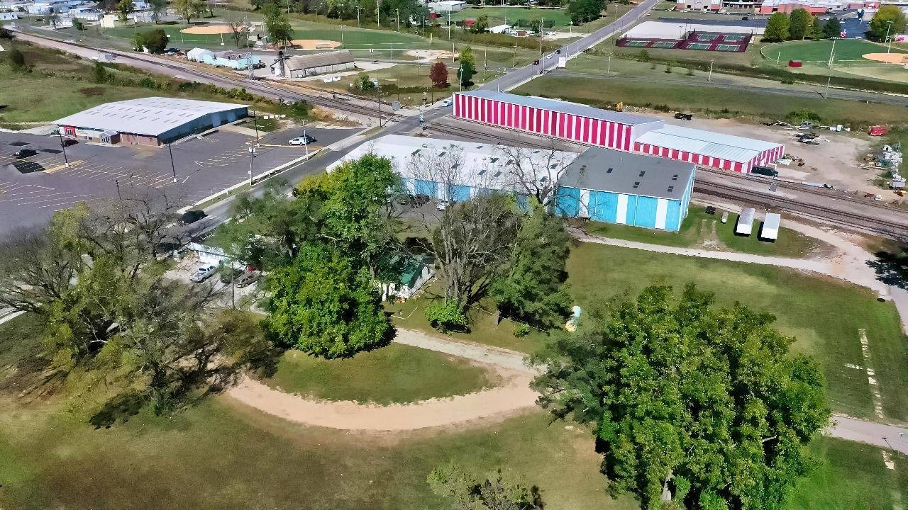 West Plains, MO 65775,130 N Howell Avenue