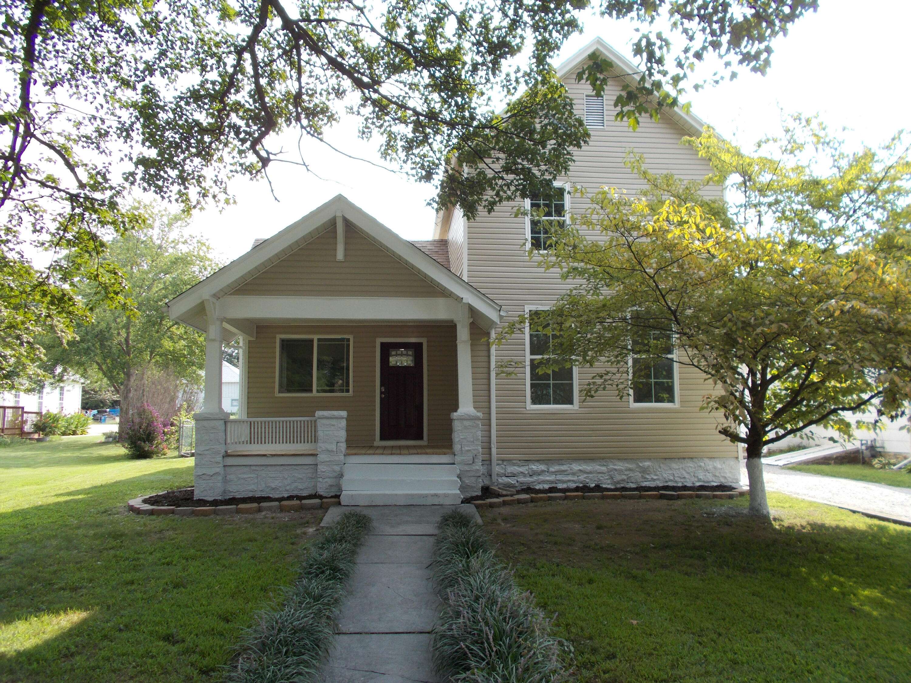 Carthage, MO 64836,1310 S Maple Street