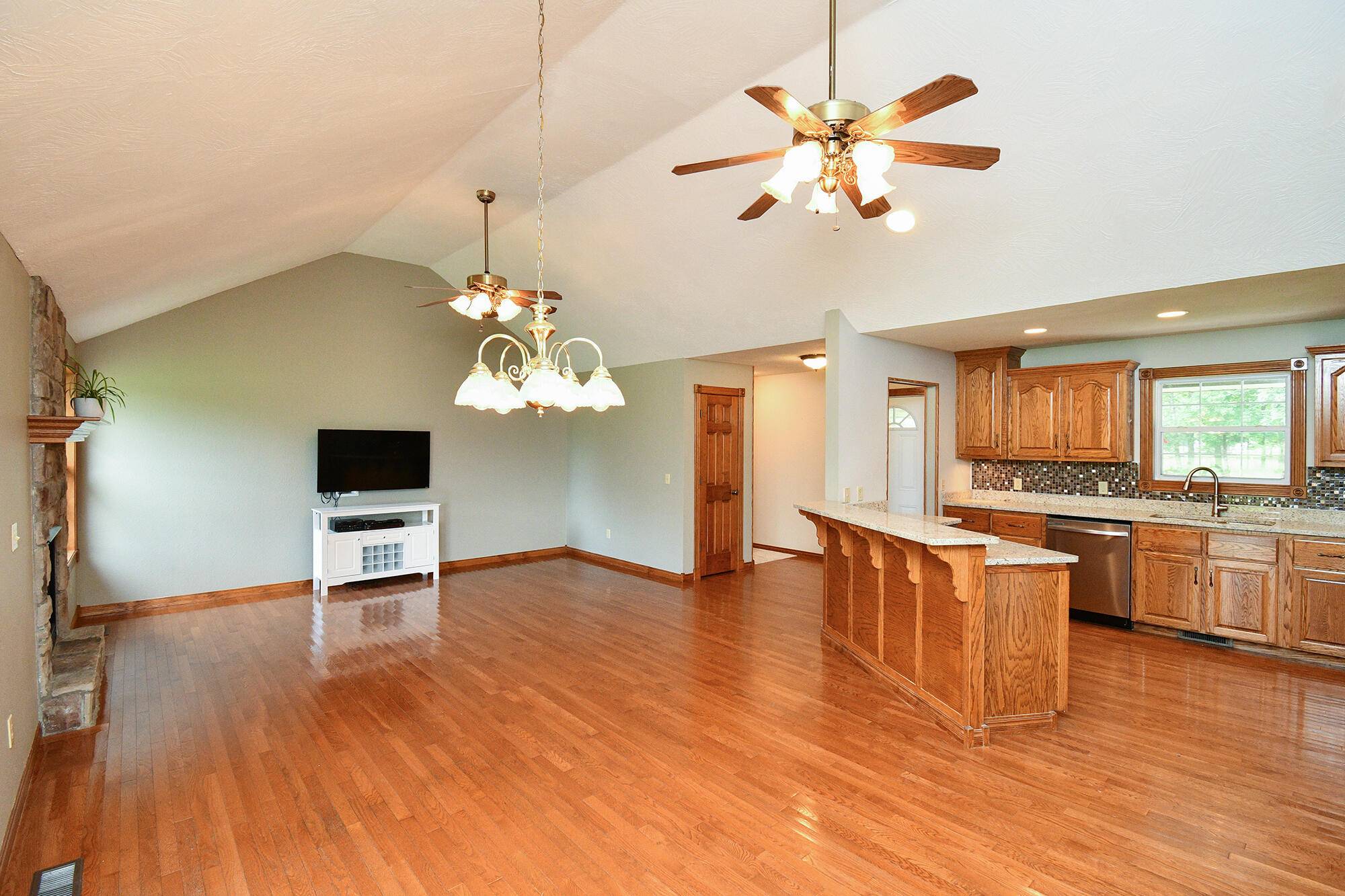 Strafford, MO 65757,406 Williams Way