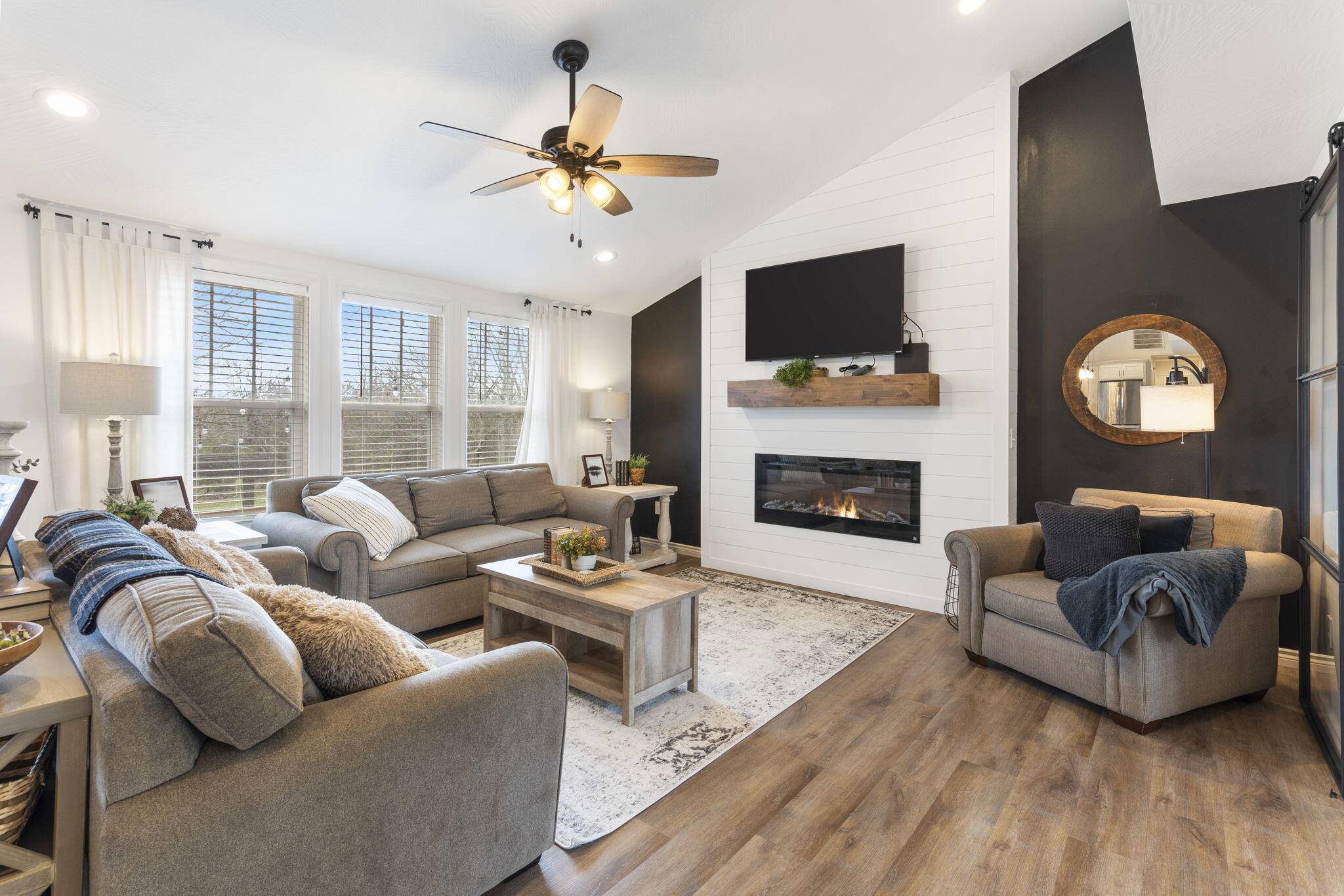 Reeds Spring, MO 65737,14070 Reno Springs Road