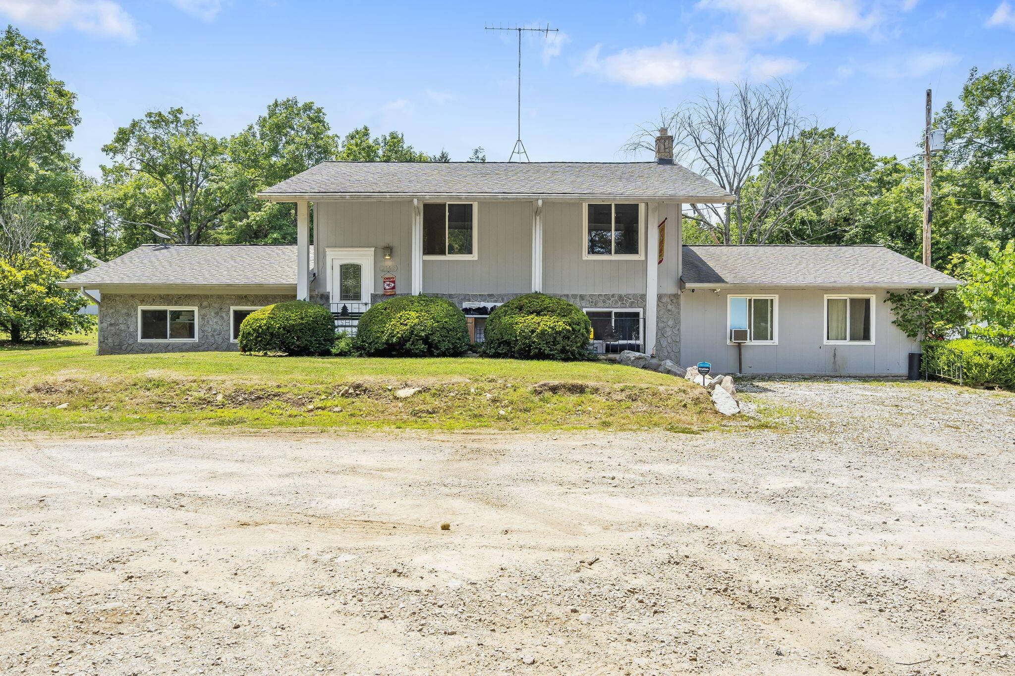 Walnut Shade, MO 65771,2163 Round Mountain Road