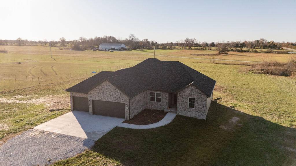 Clever, MO 65631,154 Maria Road