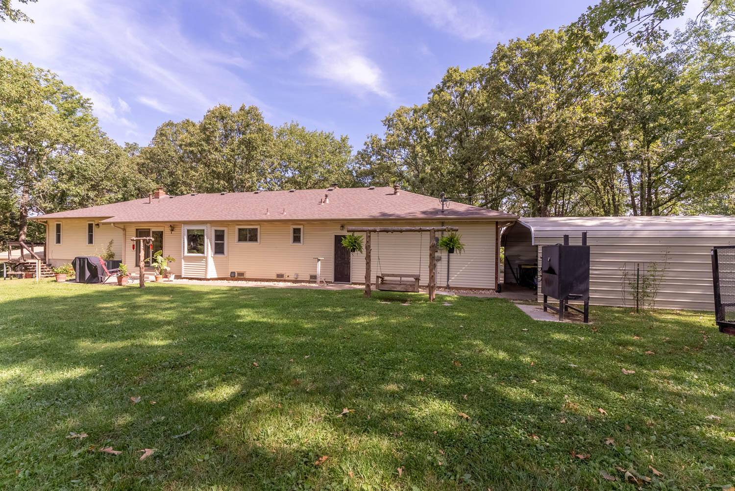 Sparta, MO 65753,908 Apache Road