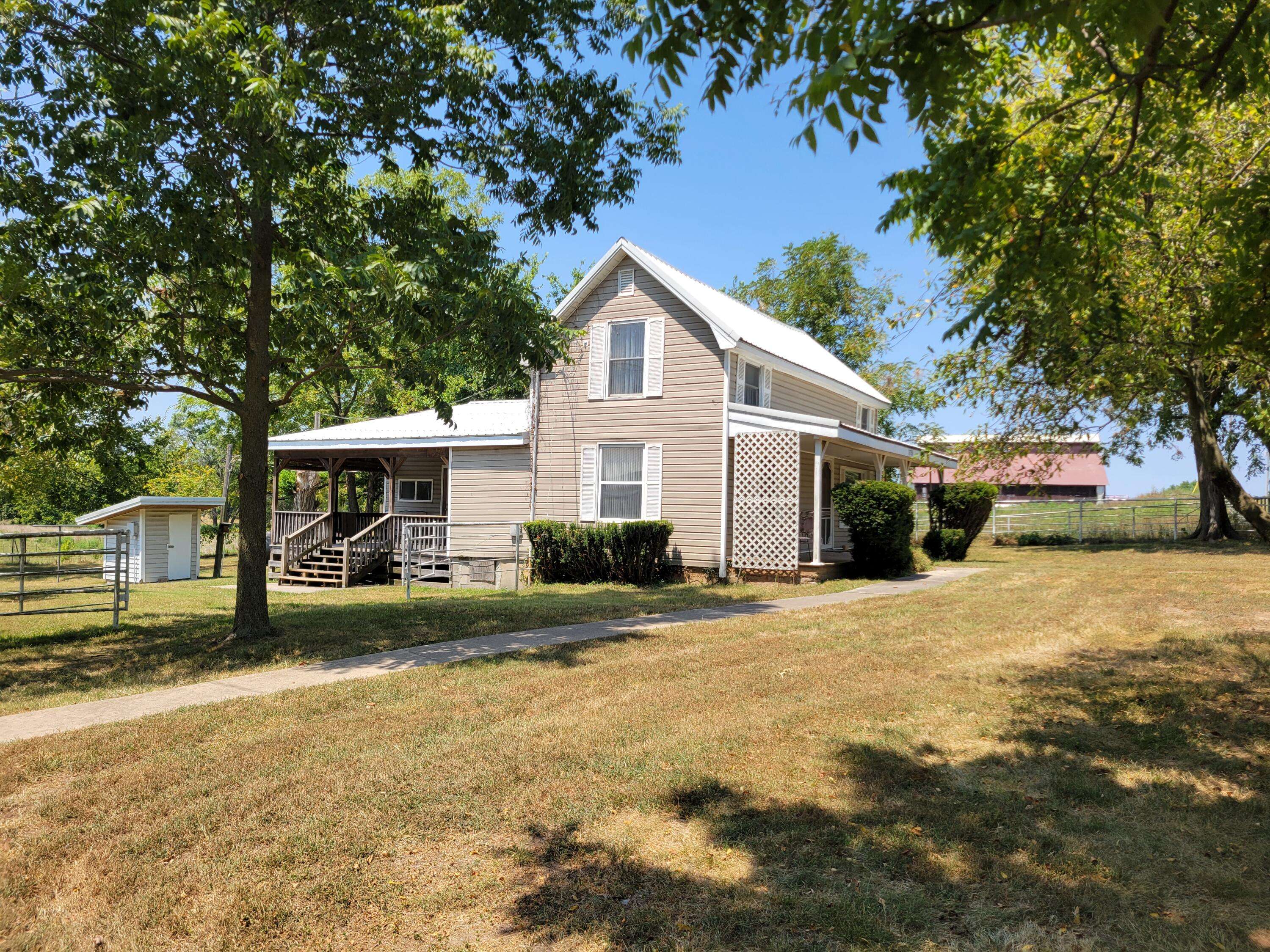 Exeter, MO 65647,13735 Farm Road 1040