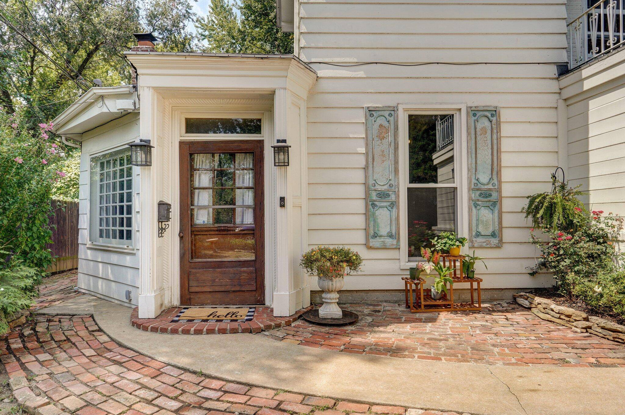 Springfield, MO 65804,1514 E Seminole Street