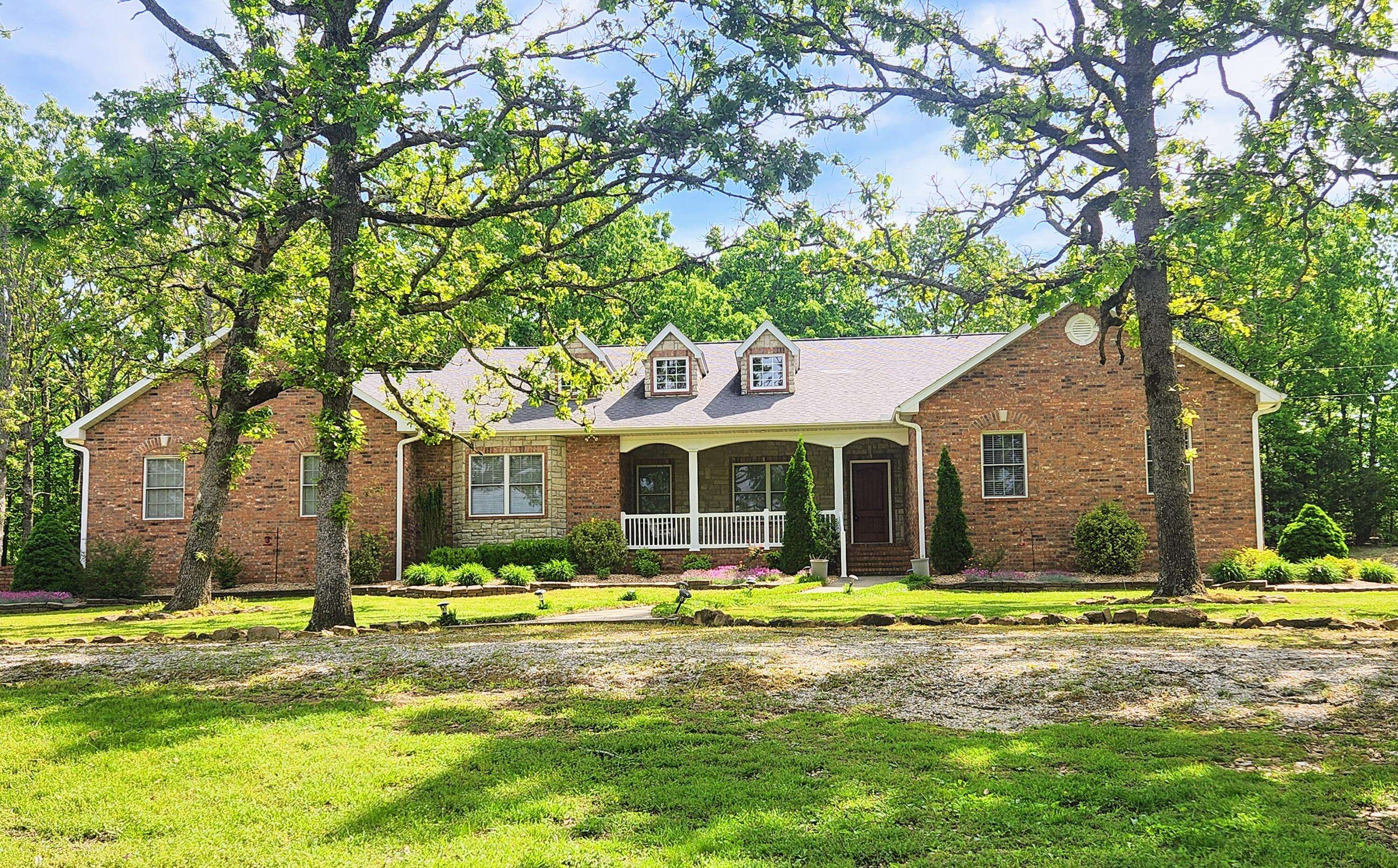 West Plains, MO 65775,9162 County Road 9090
