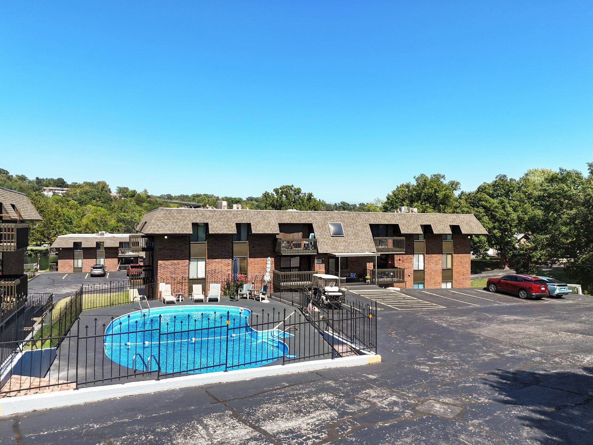Hollister, MO 65672,130 Wilshire Drive #32