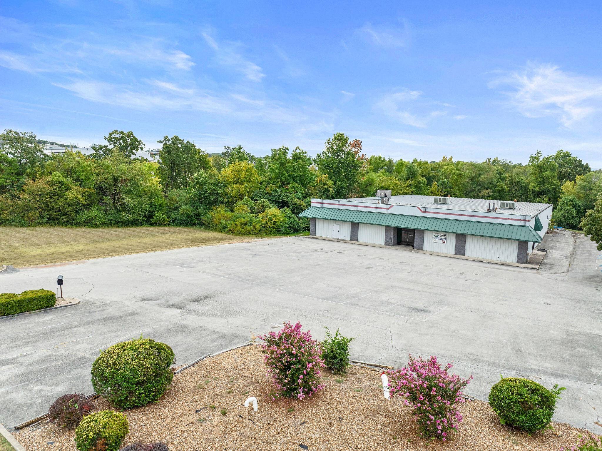Branson, MO 65616,2126 East State Highway 76