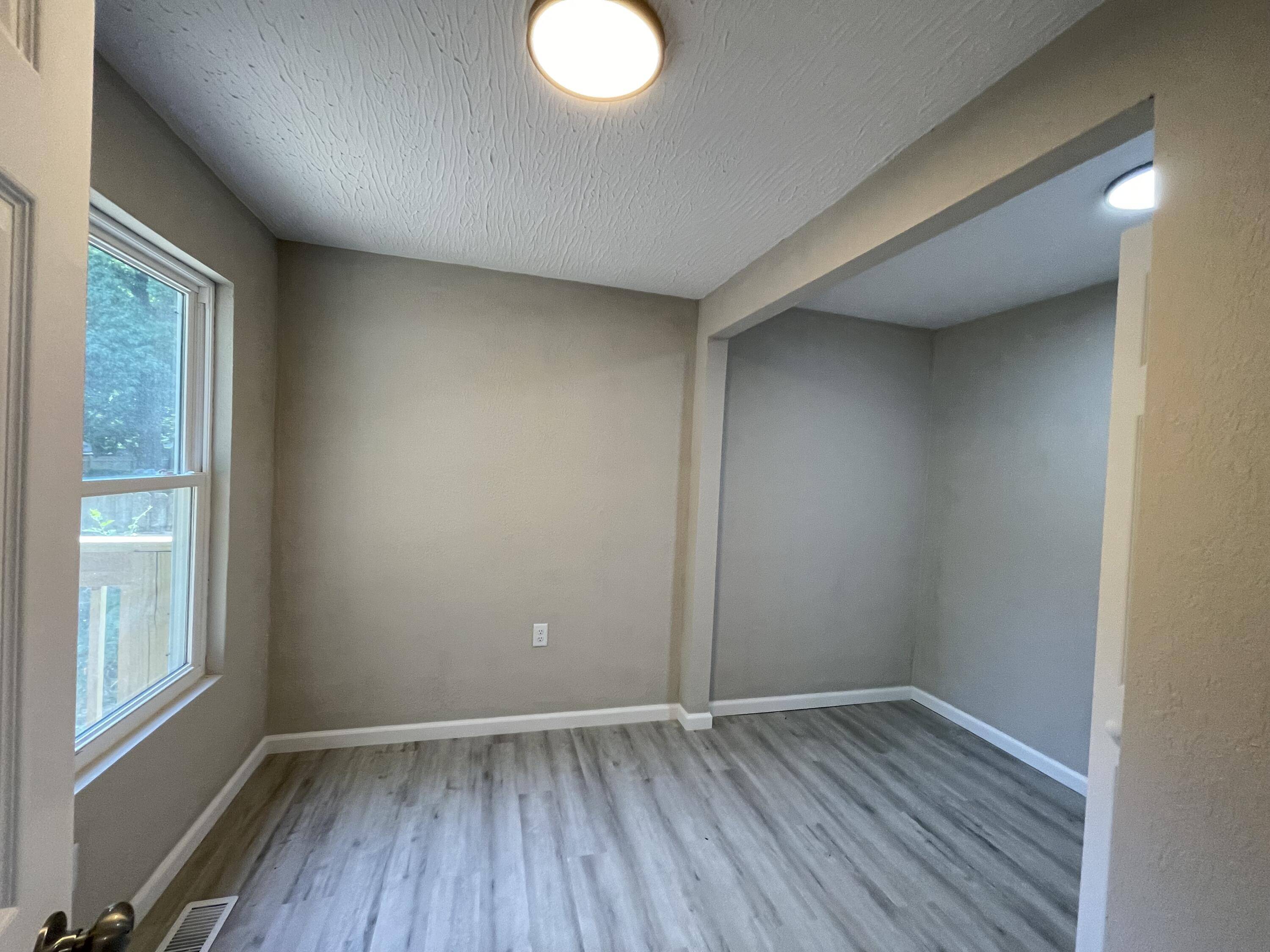 Springfield, MO 65806,824&826 W Elm Street