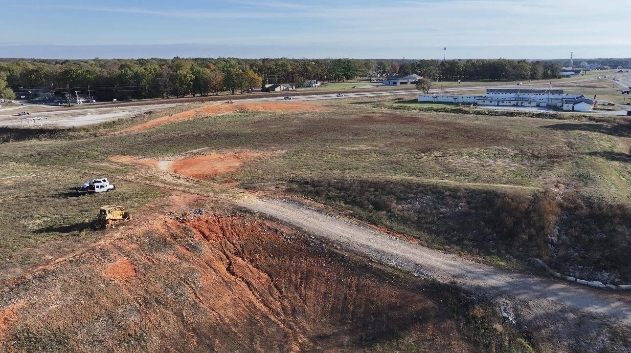 Neosho, MO 64850,000 S Business 49