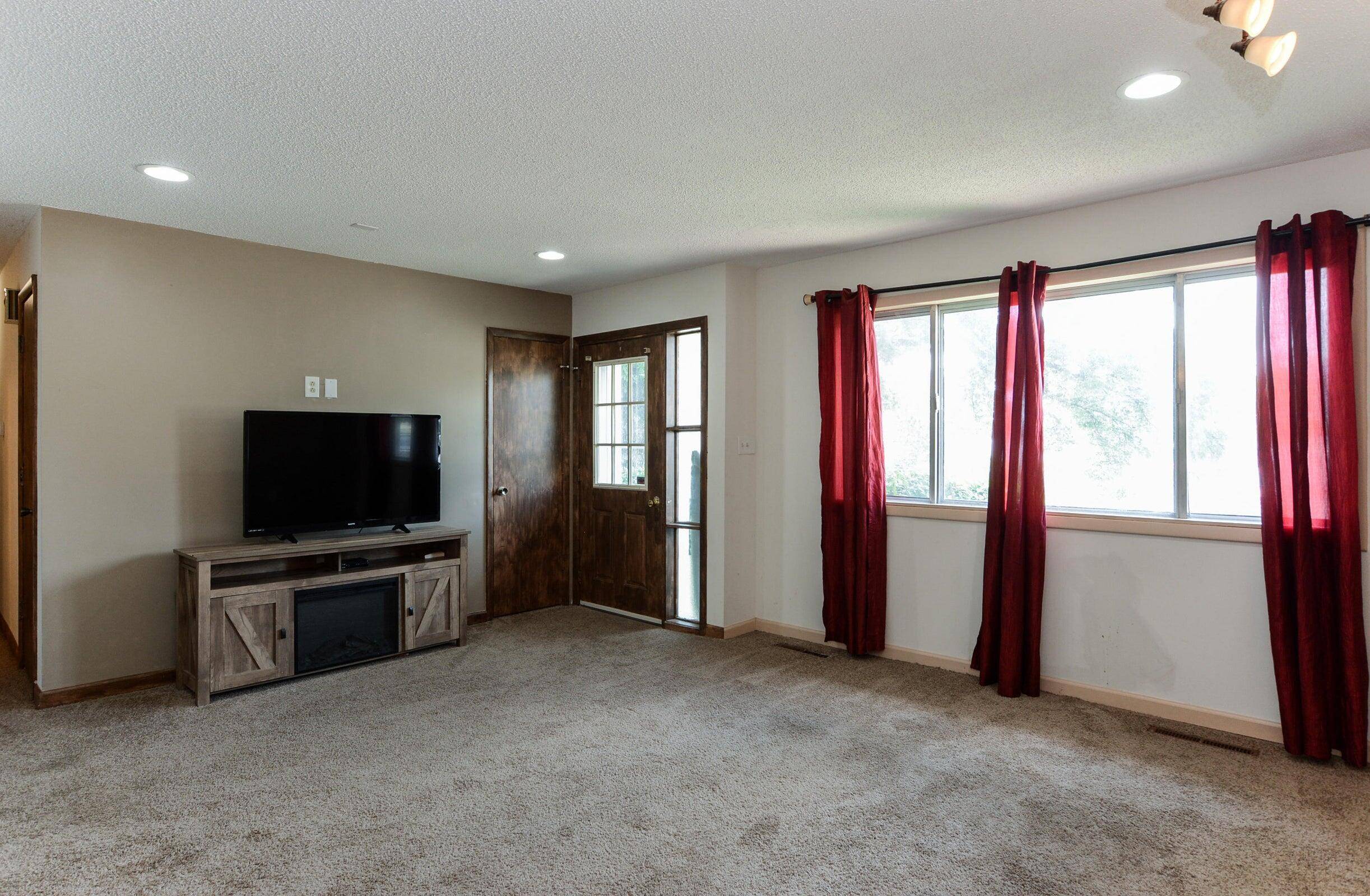 Branson, MO 65616,1713 Colonial Drive