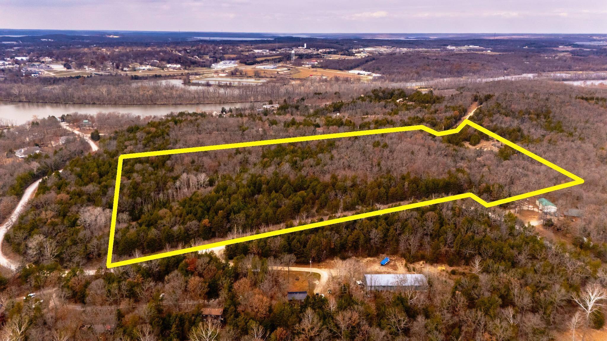 Warsaw, MO 65355,30690 Daffodil Drive