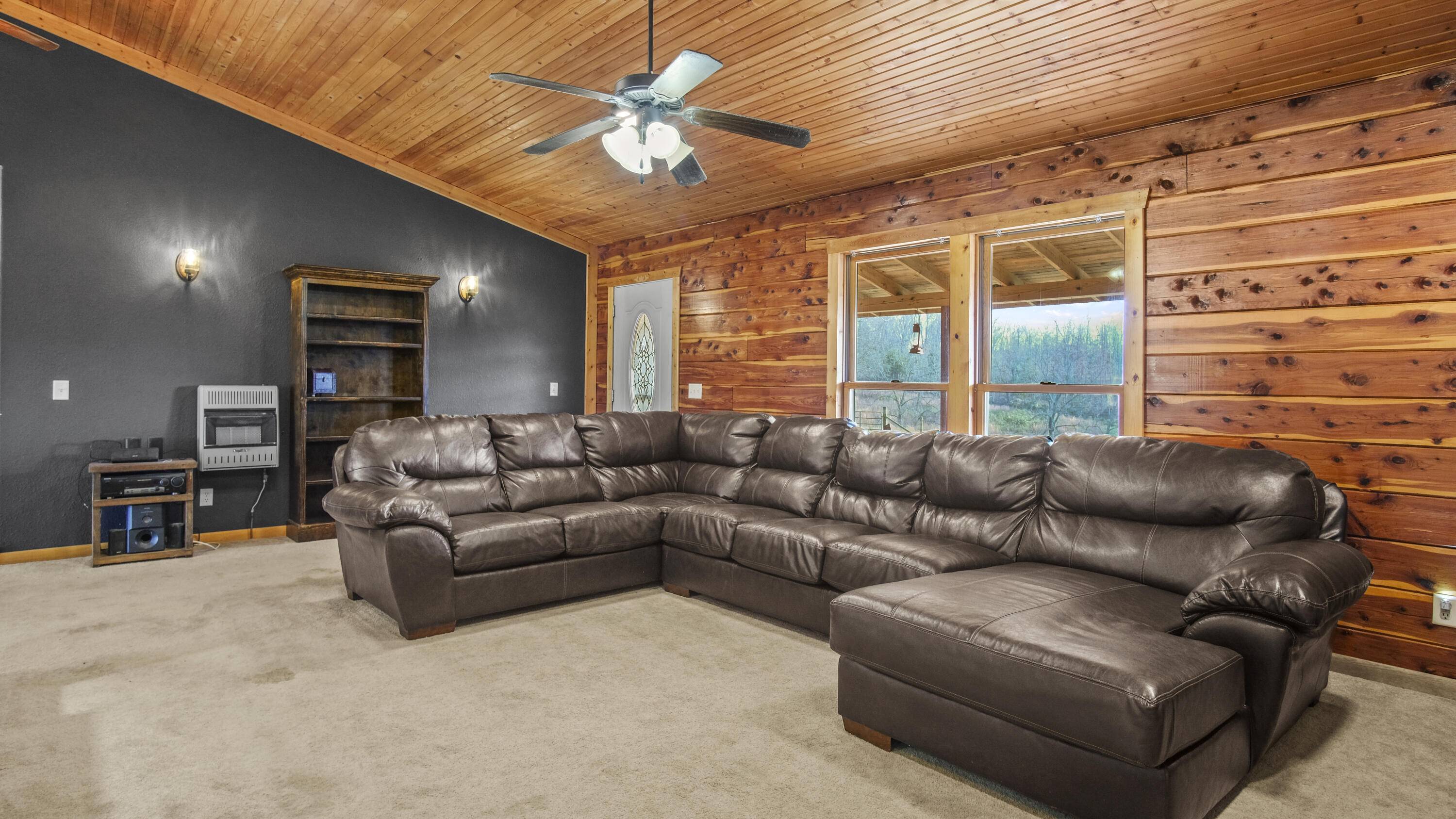 Pottersville, MO 65790,323 County Road 6720