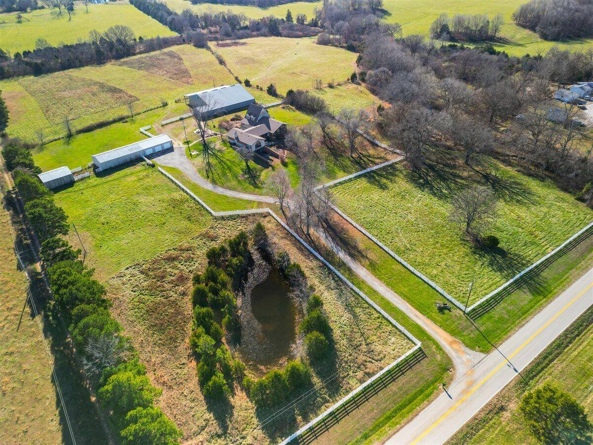Cabool, MO 65689,12182 State Highway Ee