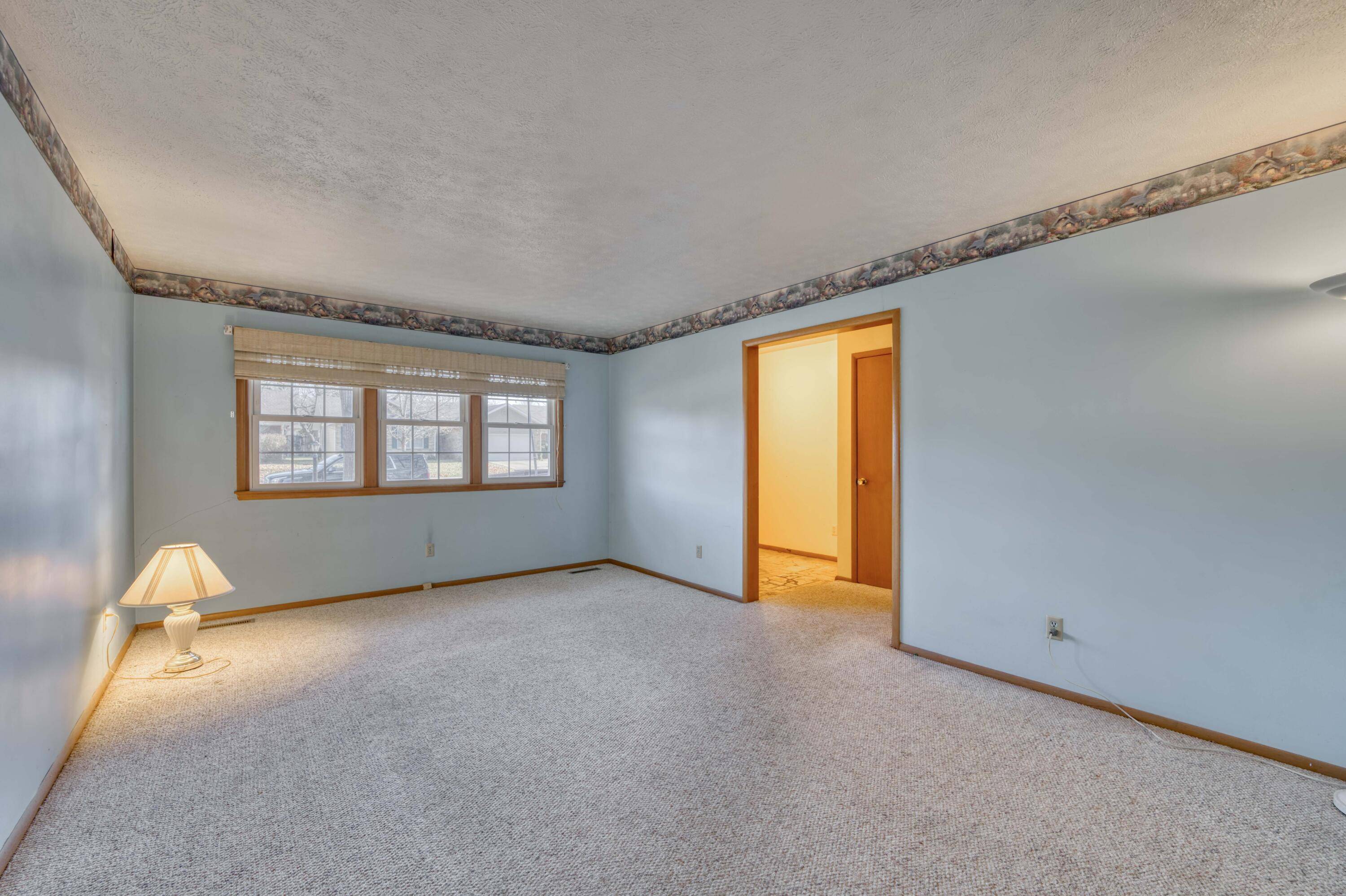 Springfield, MO 65804,2411 S Rogers Avenue