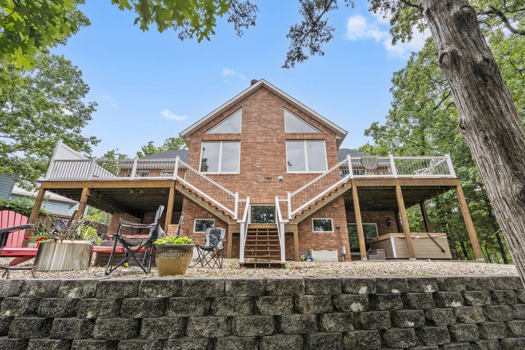 Hollister, MO 65672,317 Scenic Drive