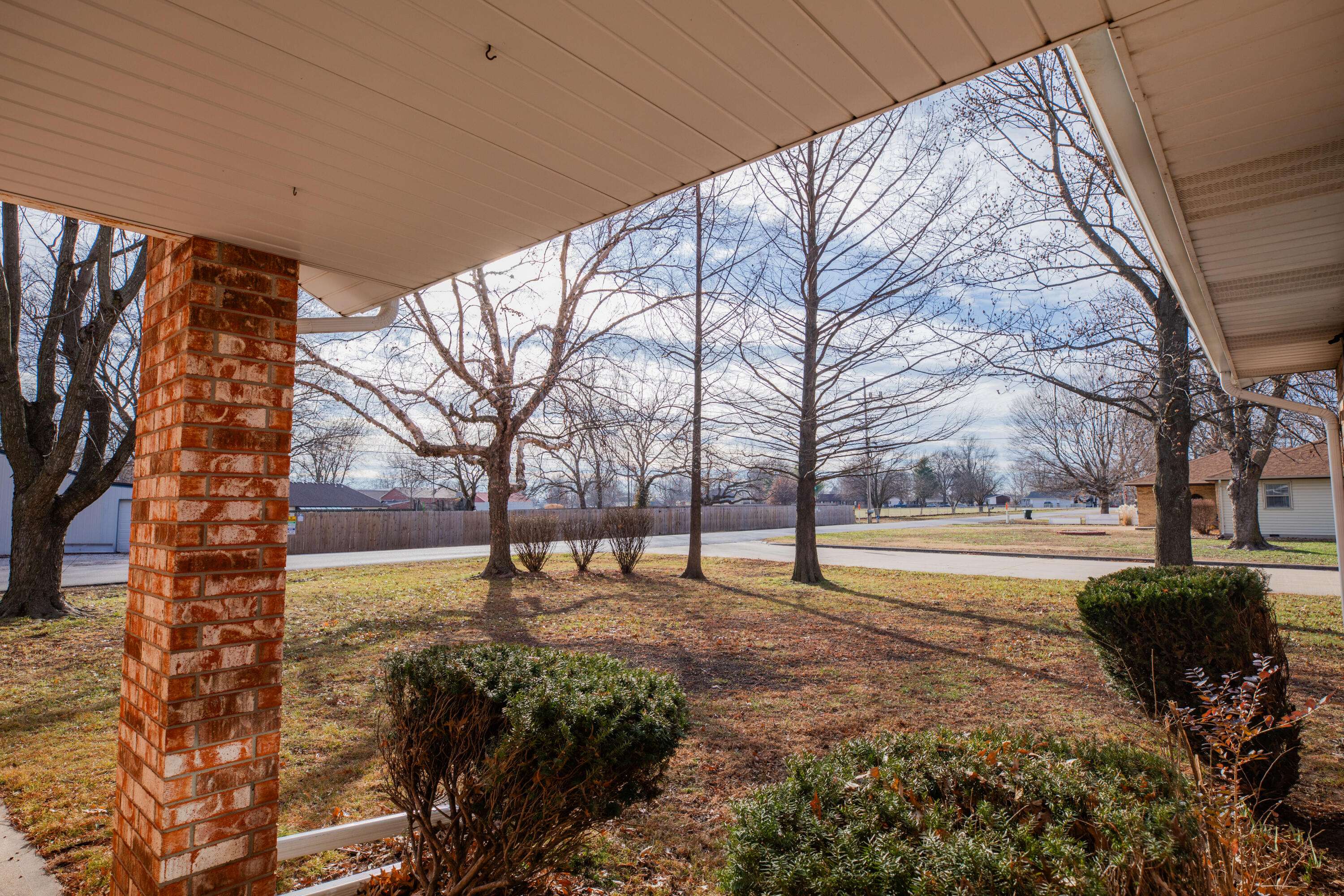 Bolivar, MO 65613,1241 W Locust Street